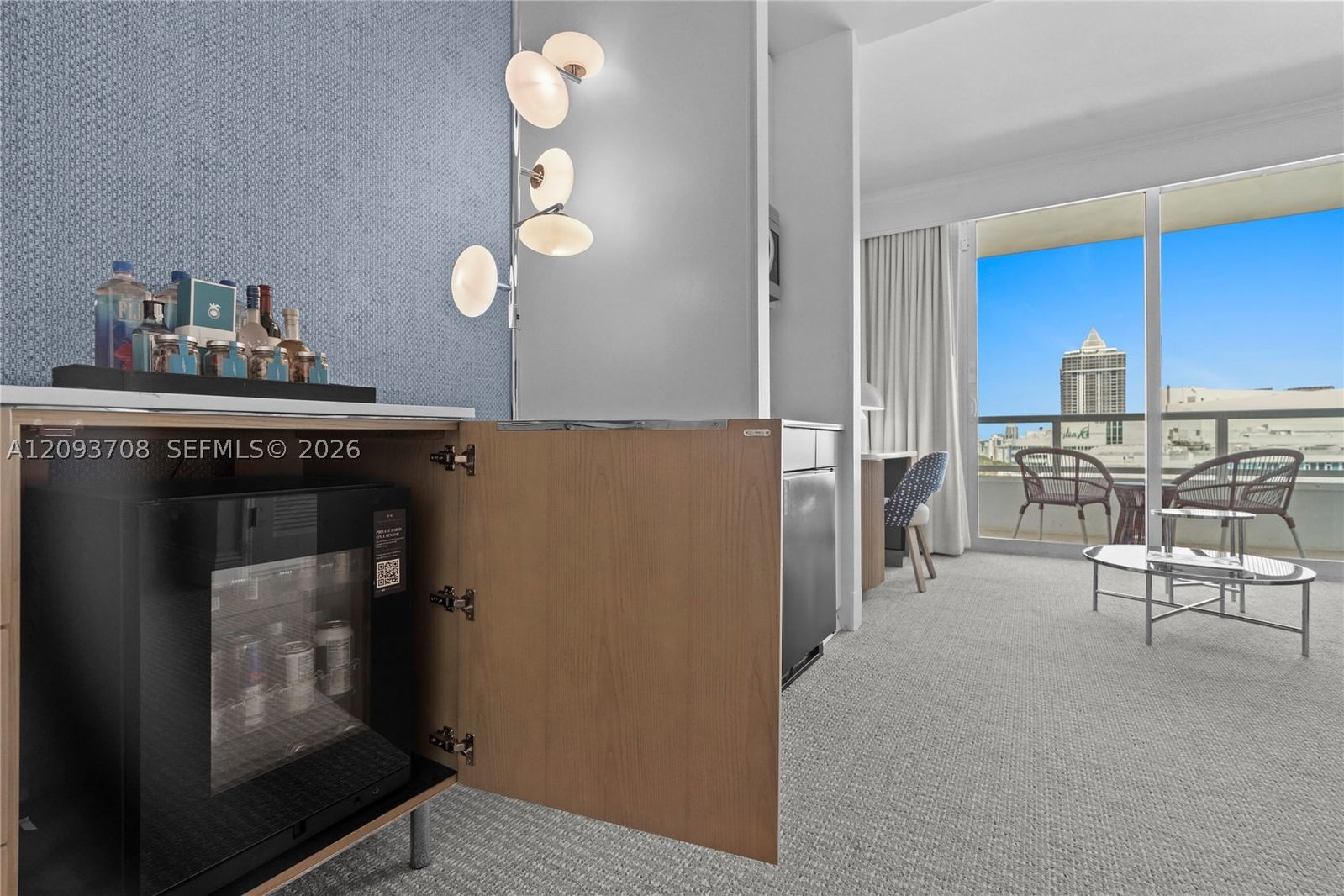 Real estate property located at 4401 Collins Ave #1709, Miami-dade, Fontainebleau Ii Tresor, Miami Beach, FL