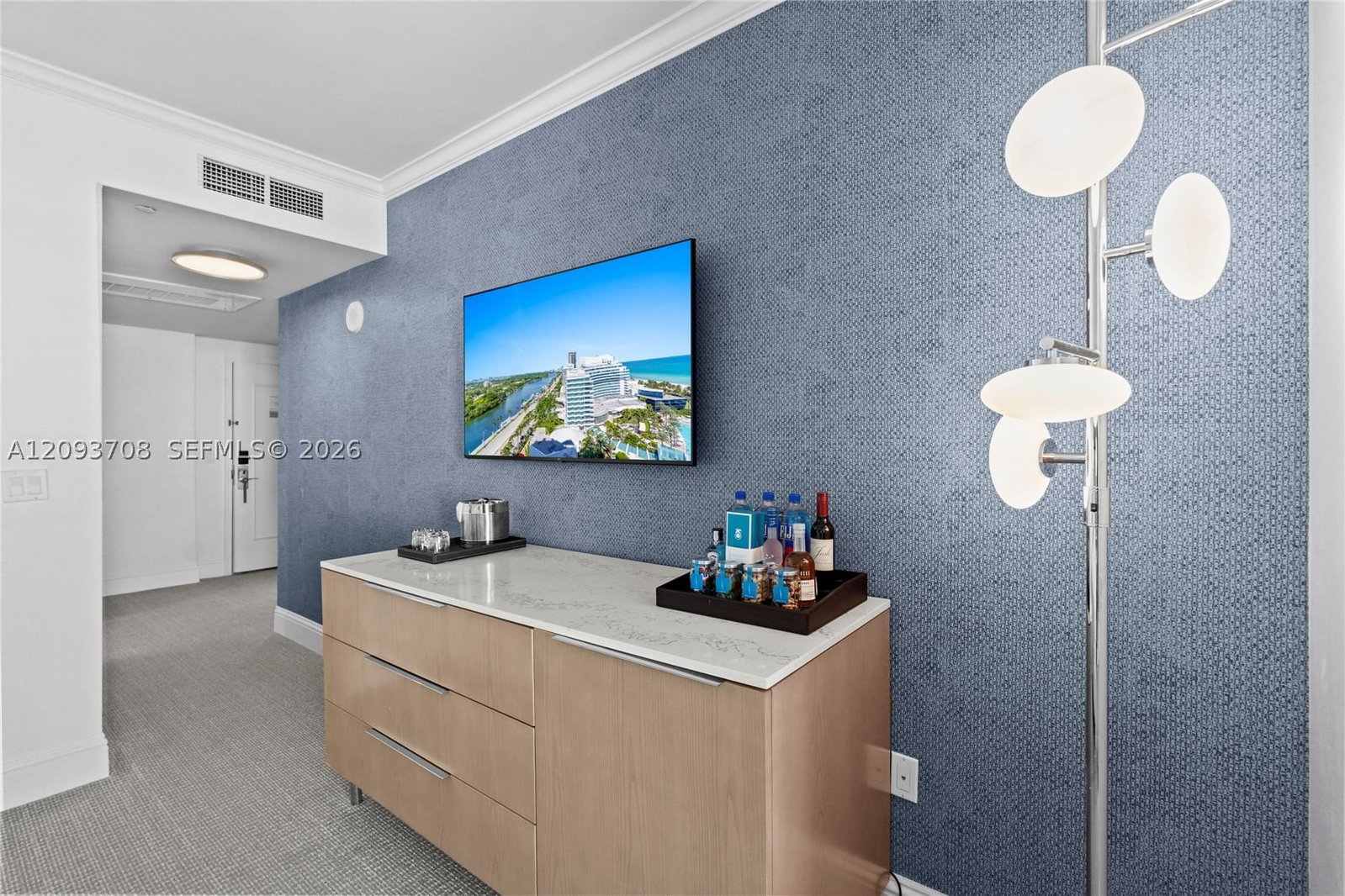 Real estate property located at 4401 Collins Ave #1709, Miami-dade, Fontainebleau Ii Tresor, Miami Beach, FL