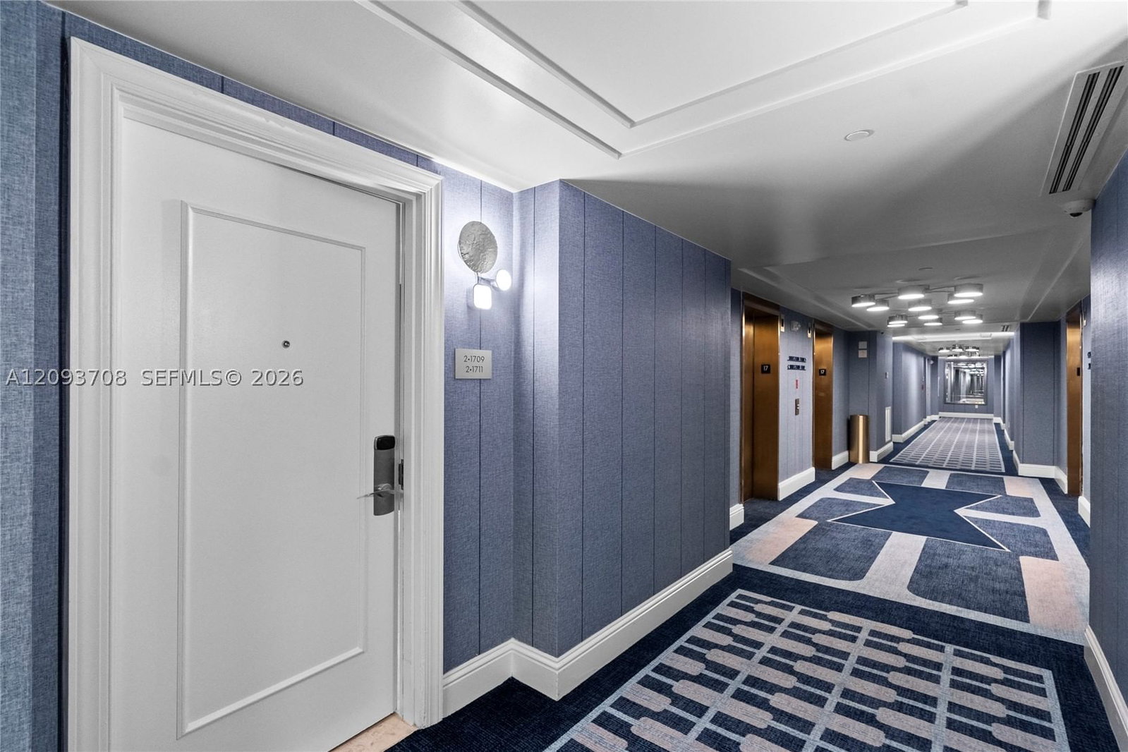 Real estate property located at 4401 Collins Ave #1709, Miami-dade, Fontainebleau Ii Tresor, Miami Beach, FL