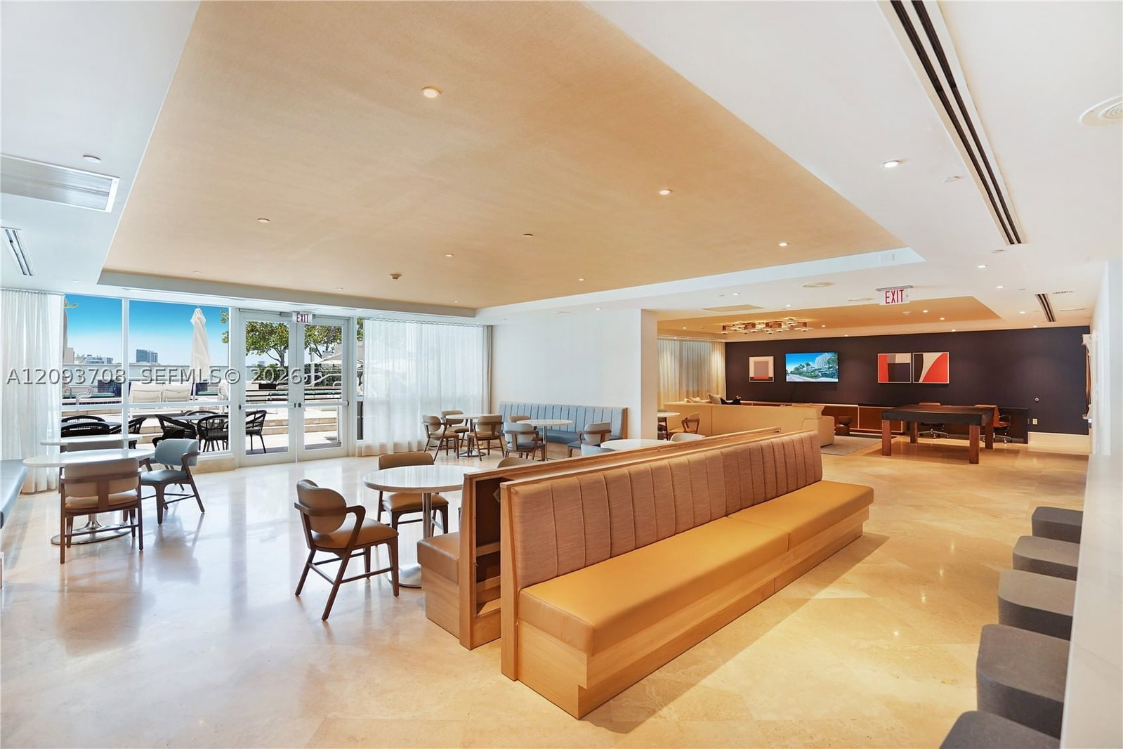 Real estate property located at 4401 Collins Ave #1709, Miami-dade, Fontainebleau Ii Tresor, Miami Beach, FL
