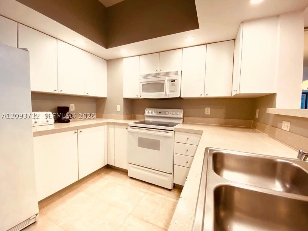 Real estate property located at 17375 Collins Ave #2606, Miami-dade, Ocean Point Beach Club Co, Sunny Isles Beach, FL
