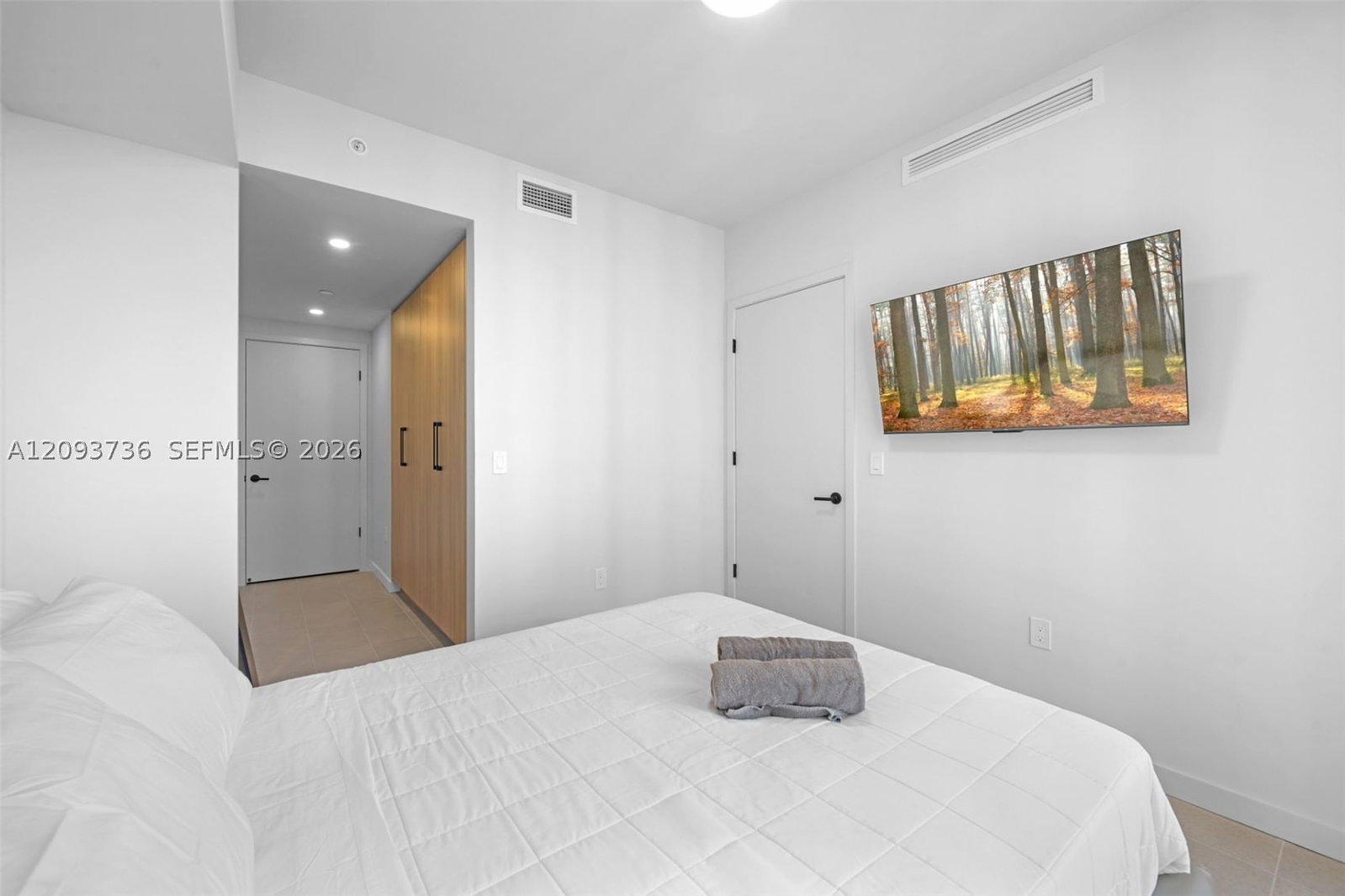 Real estate property located at 121 5th St #3006, Miami-dade, 501 First Residences Condo, Miami, FL
