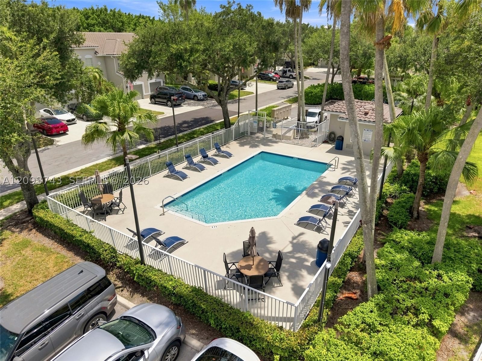 Real estate property located at 13225 7th Dr, Broward, Lago West Subdivision, Plantation, FL