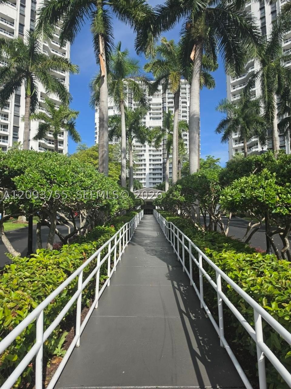 Real estate property located at 21205 Yacht Club Dr #3105, Miami-dade, North Tower At The Point, Aventura, FL