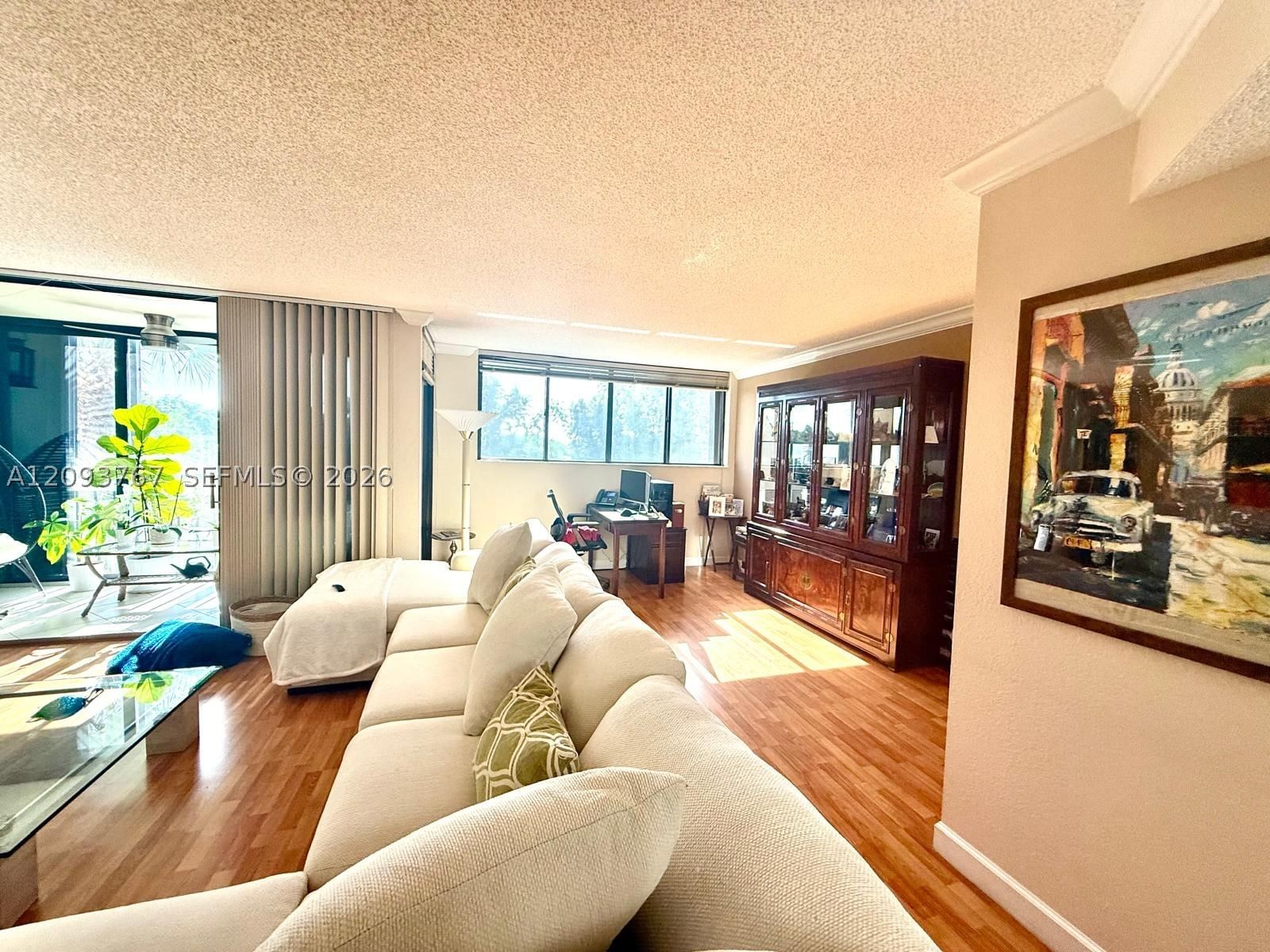 Real estate property located at 9735 52nd St #420, Miami-dade, Doral Oaks Condo #1, Doral, FL