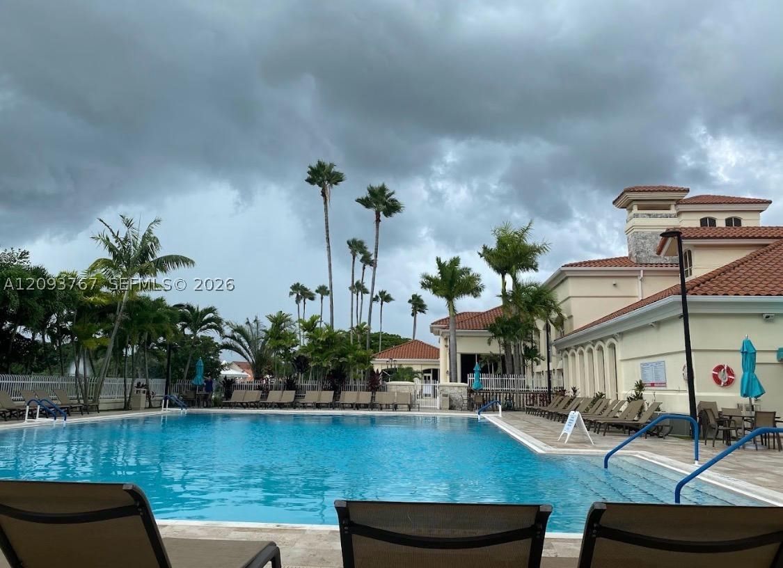 Real estate property located at 9735 52nd St #420, Miami-dade, Doral Oaks Condo #1, Doral, FL