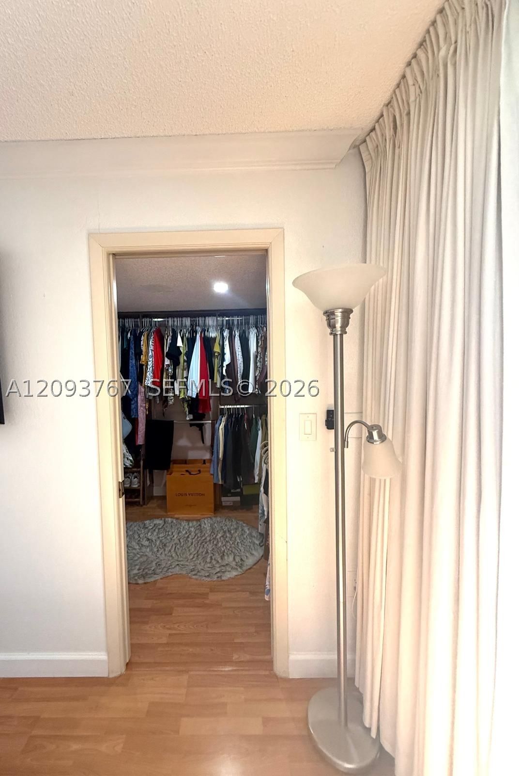 Real estate property located at 9735 52nd St #420, Miami-dade, Doral Oaks Condo #1, Doral, FL