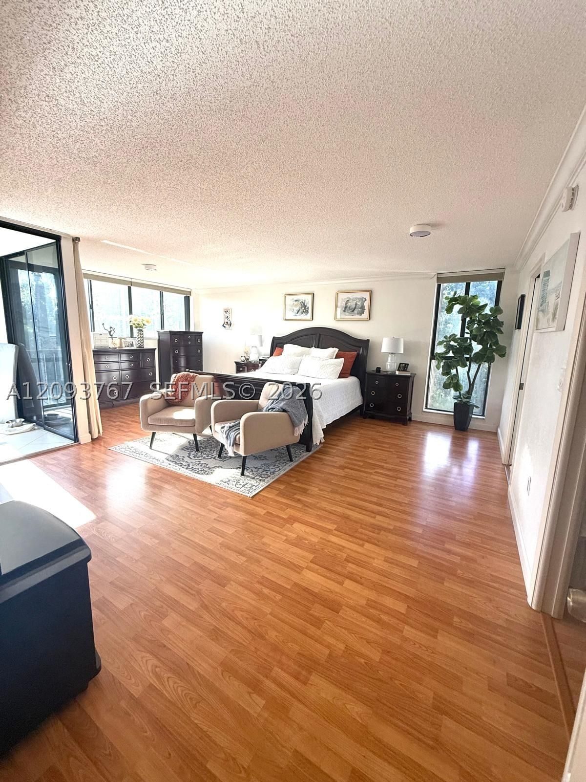 Real estate property located at 9735 52nd St #420, Miami-dade, Doral Oaks Condo #1, Doral, FL