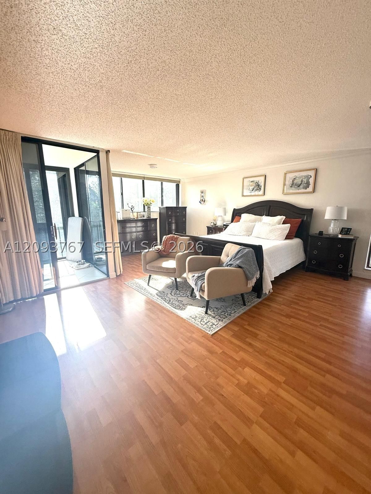 Real estate property located at 9735 52nd St #420, Miami-dade, Doral Oaks Condo #1, Doral, FL