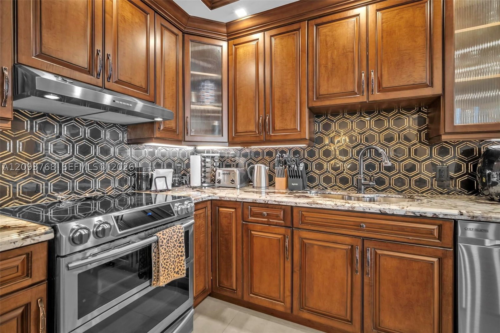 Real estate property located at 16485 Collins Ave OS35C, Miami-dade, Oceania Iii Condo, Sunny Isles Beach, FL