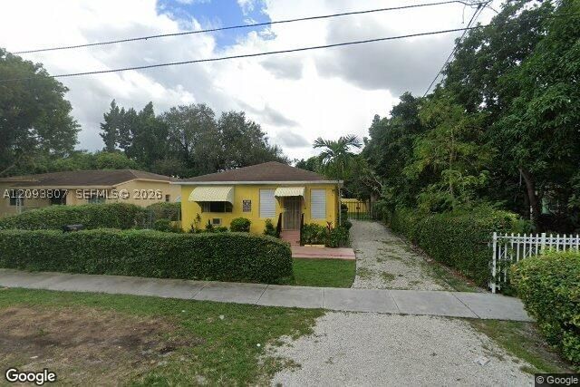Real estate property located at 118 118th St, Miami-dade, La Paloma, Miami, FL