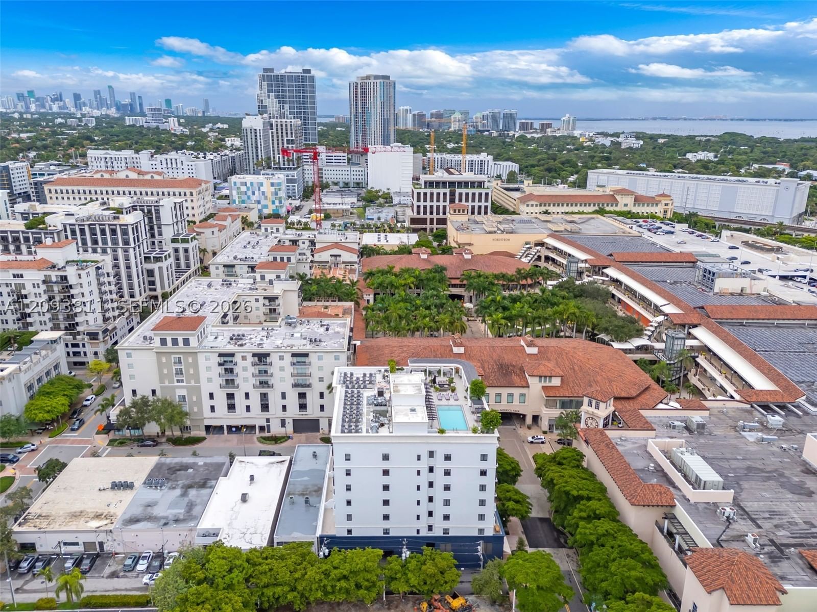 Real estate property located at 4220 Laguna #603, Miami-dade, San Lorenzo Condo, Coral Gables, FL