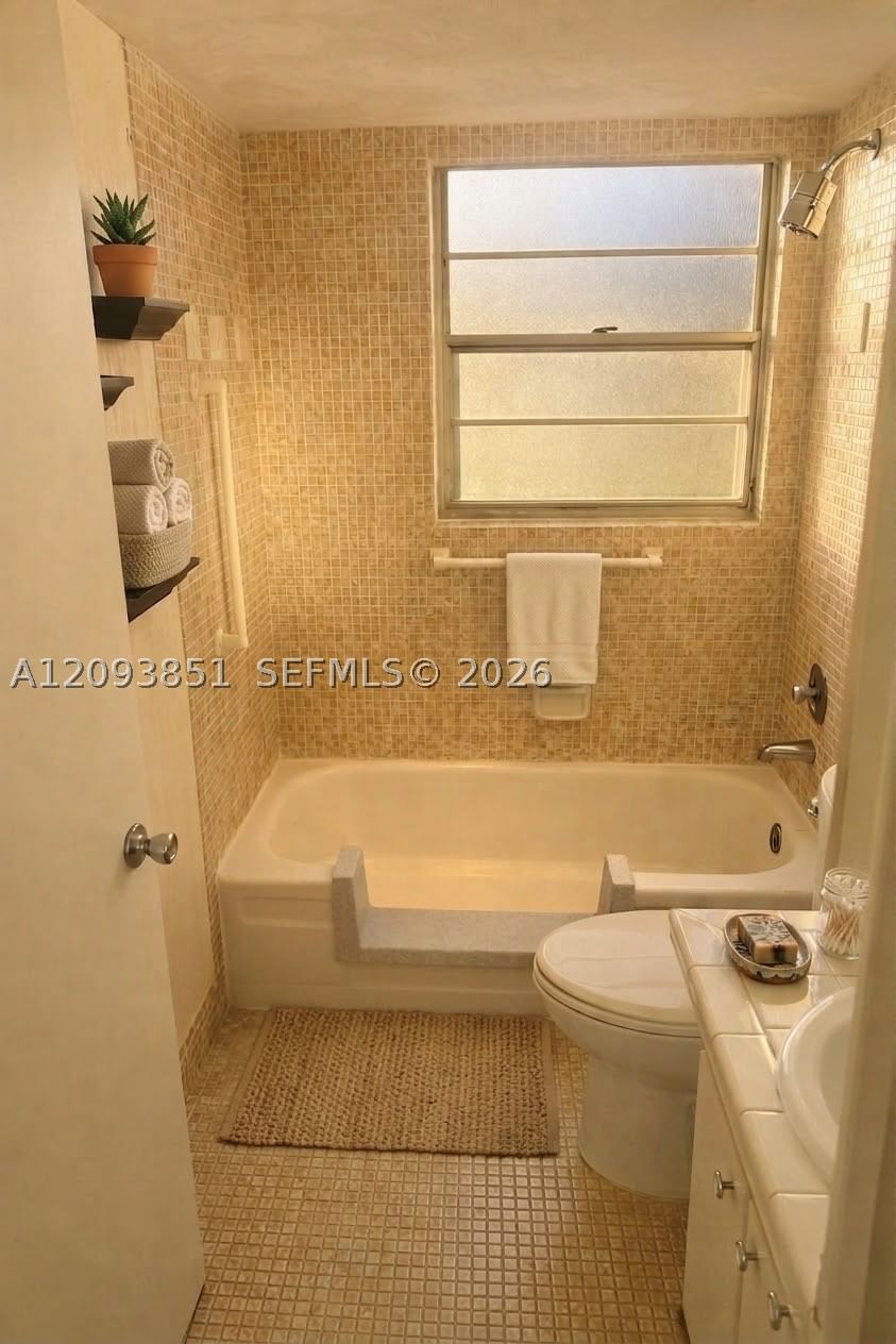 Real estate property located at 528 Mansfield M #528, Palm Beach, Mansfield At Century Vill, Boca Raton, FL