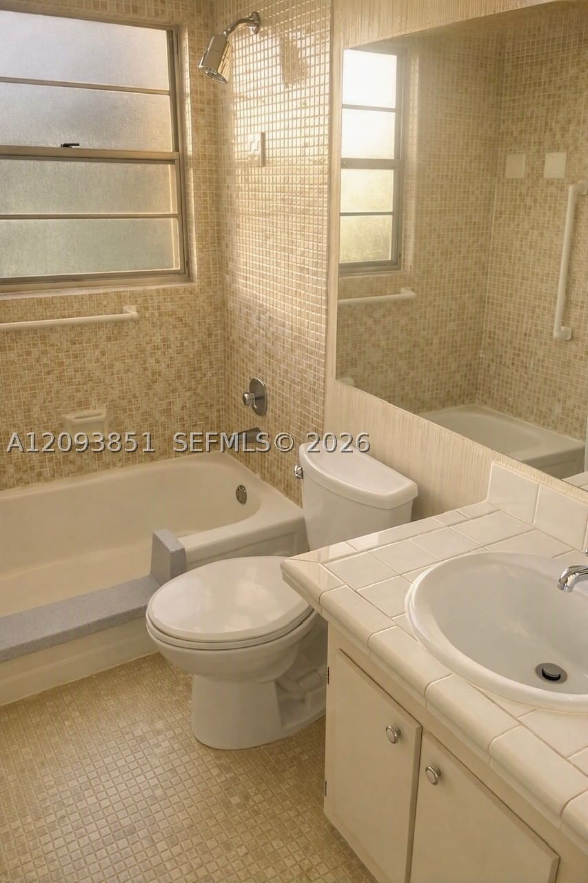 Real estate property located at 528 Mansfield M #528, Palm Beach, Mansfield At Century Vill, Boca Raton, FL