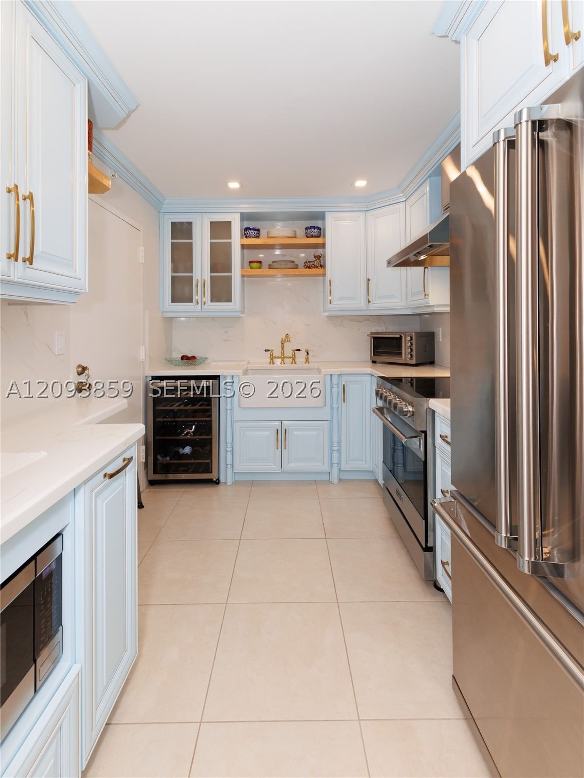 Real estate property located at 625 Biltmore Way #203, Miami-dade, Gables Plaza Condo, Coral Gables, FL