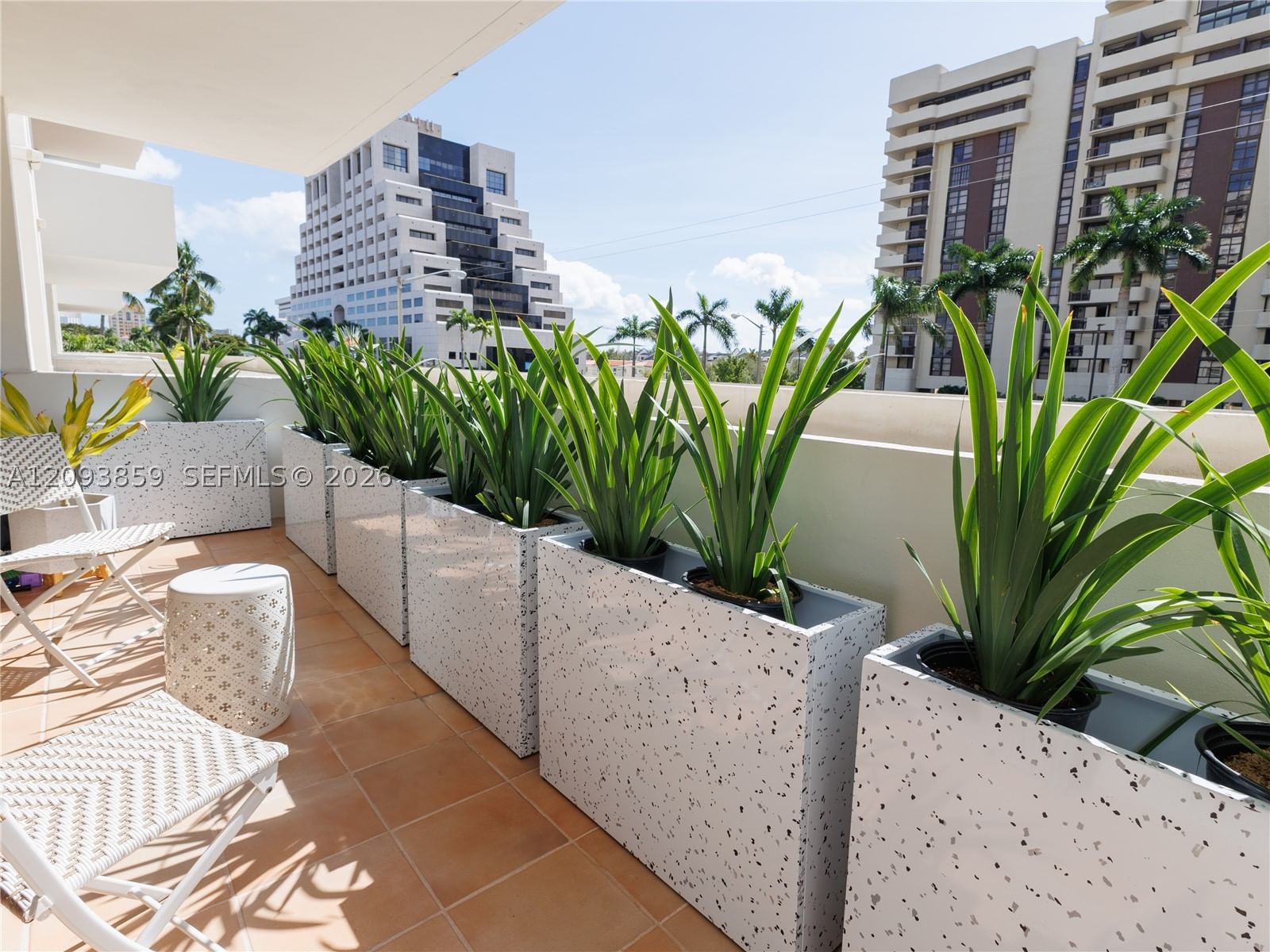 Real estate property located at 625 Biltmore Way #203, Miami-dade, Gables Plaza Condo, Coral Gables, FL