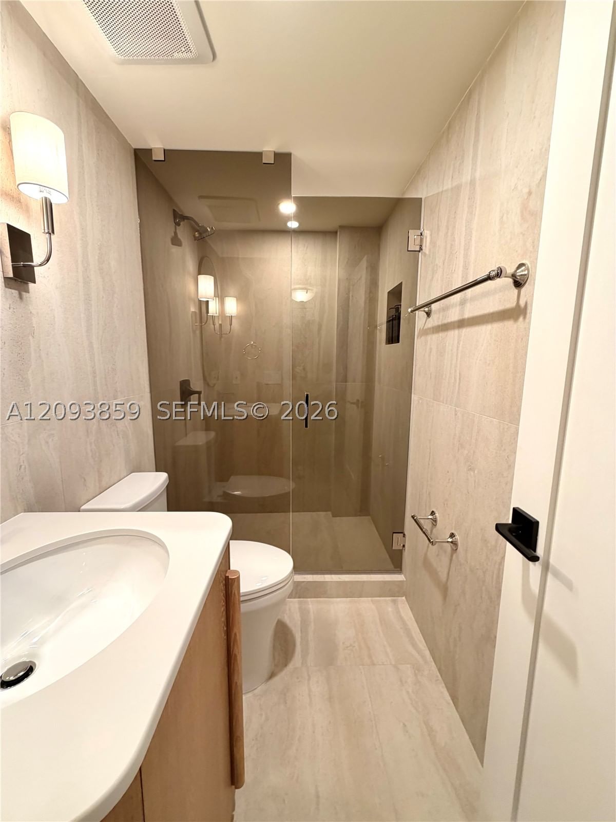 Real estate property located at 625 Biltmore Way #203, Miami-dade, Gables Plaza Condo, Coral Gables, FL