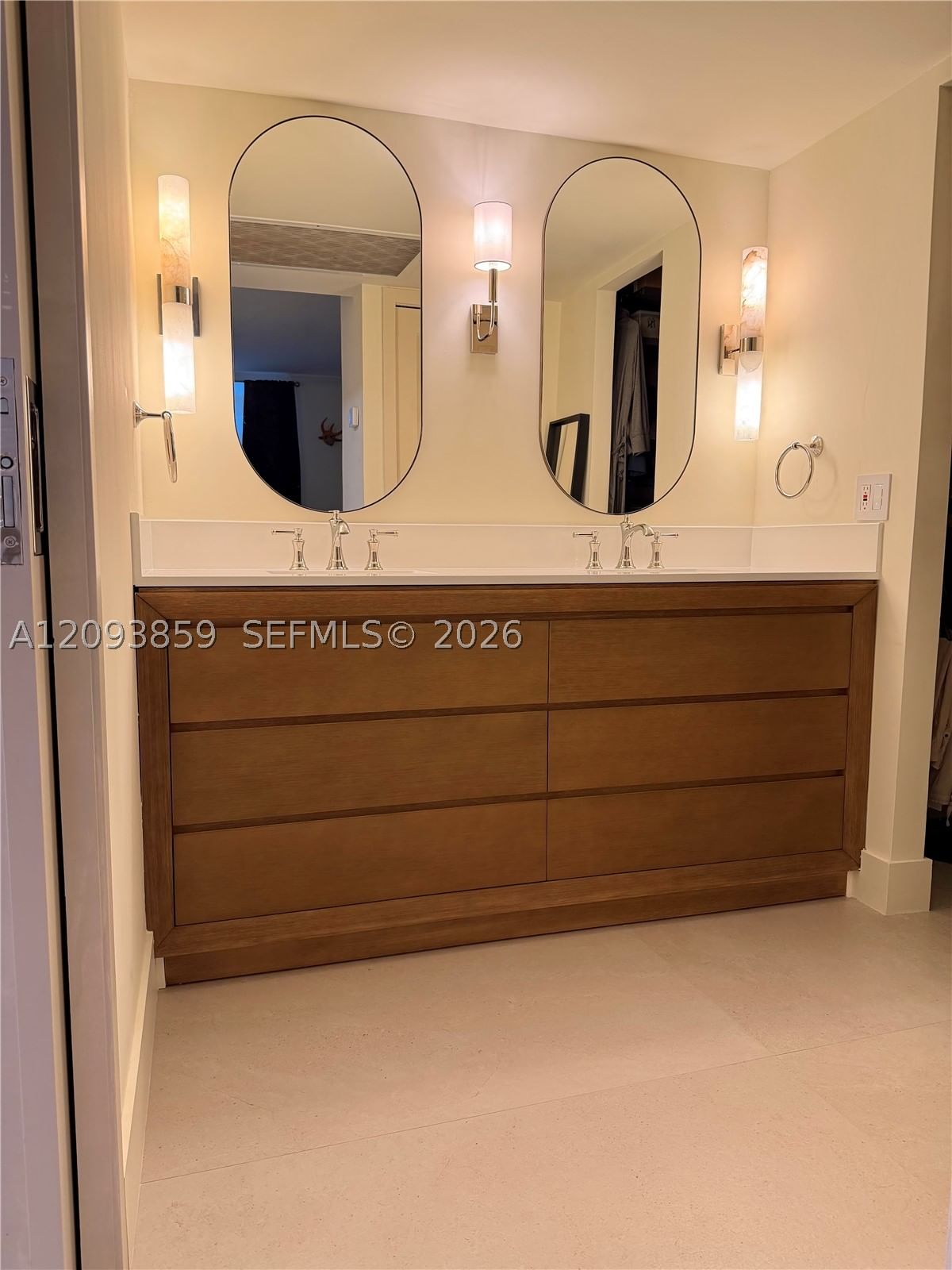 Real estate property located at 625 Biltmore Way #203, Miami-dade, Gables Plaza Condo, Coral Gables, FL