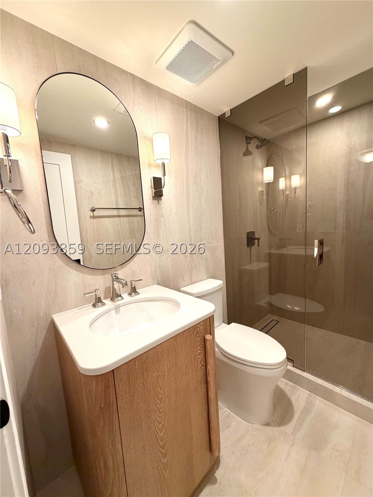 Real estate property located at 625 Biltmore Way #203, Miami-dade, Gables Plaza Condo, Coral Gables, FL