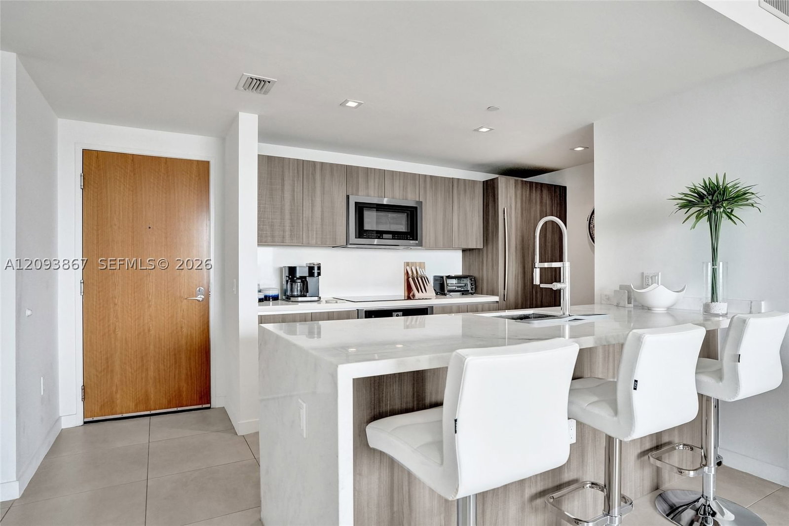 Real estate property located at 401 Birch Rd #1212, Broward, Tiffany House Condo, Fort Lauderdale, FL