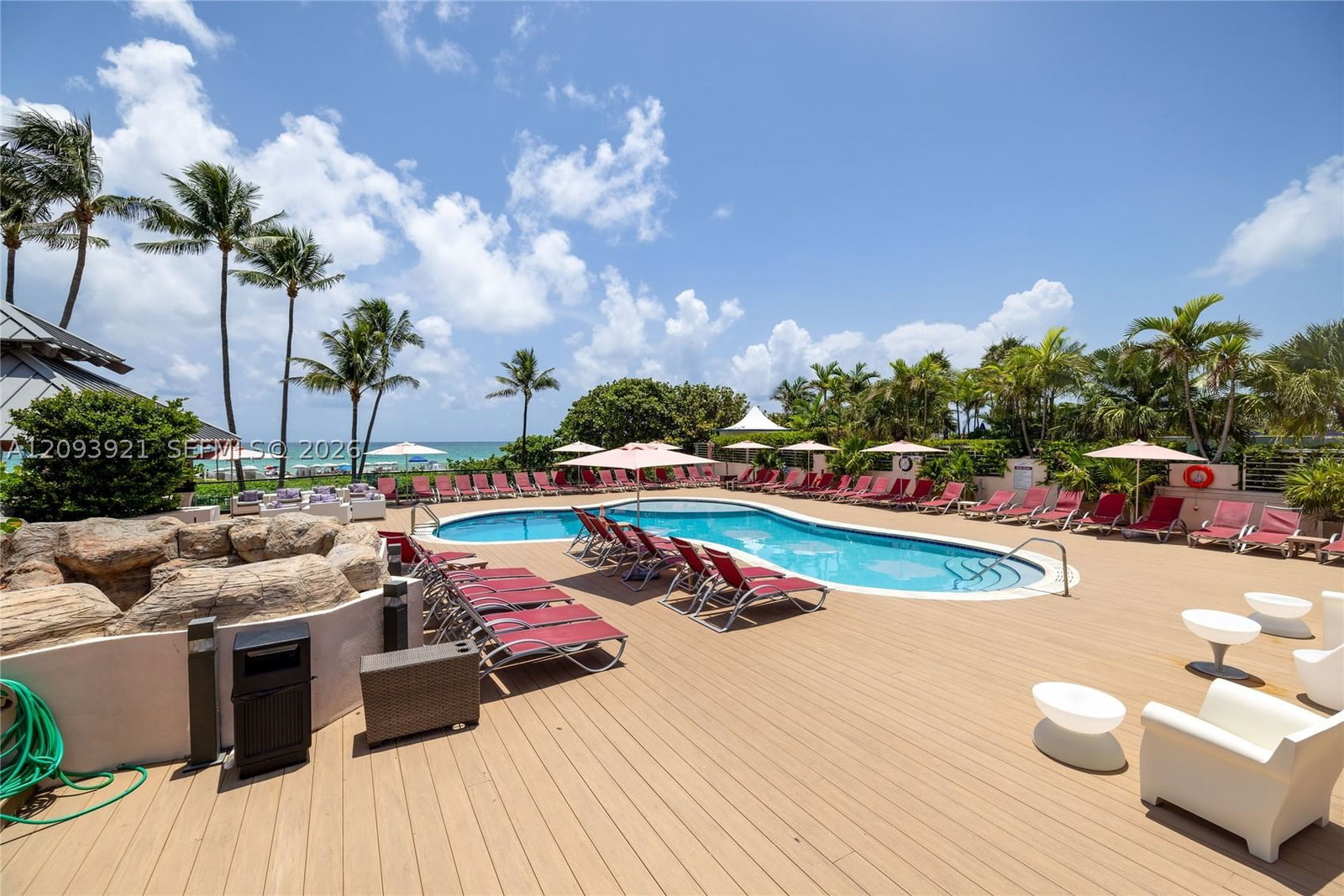 Real estate property located at 5225 Collins Ave #1114, Miami-dade, The Alexander Condo, Miami Beach, FL