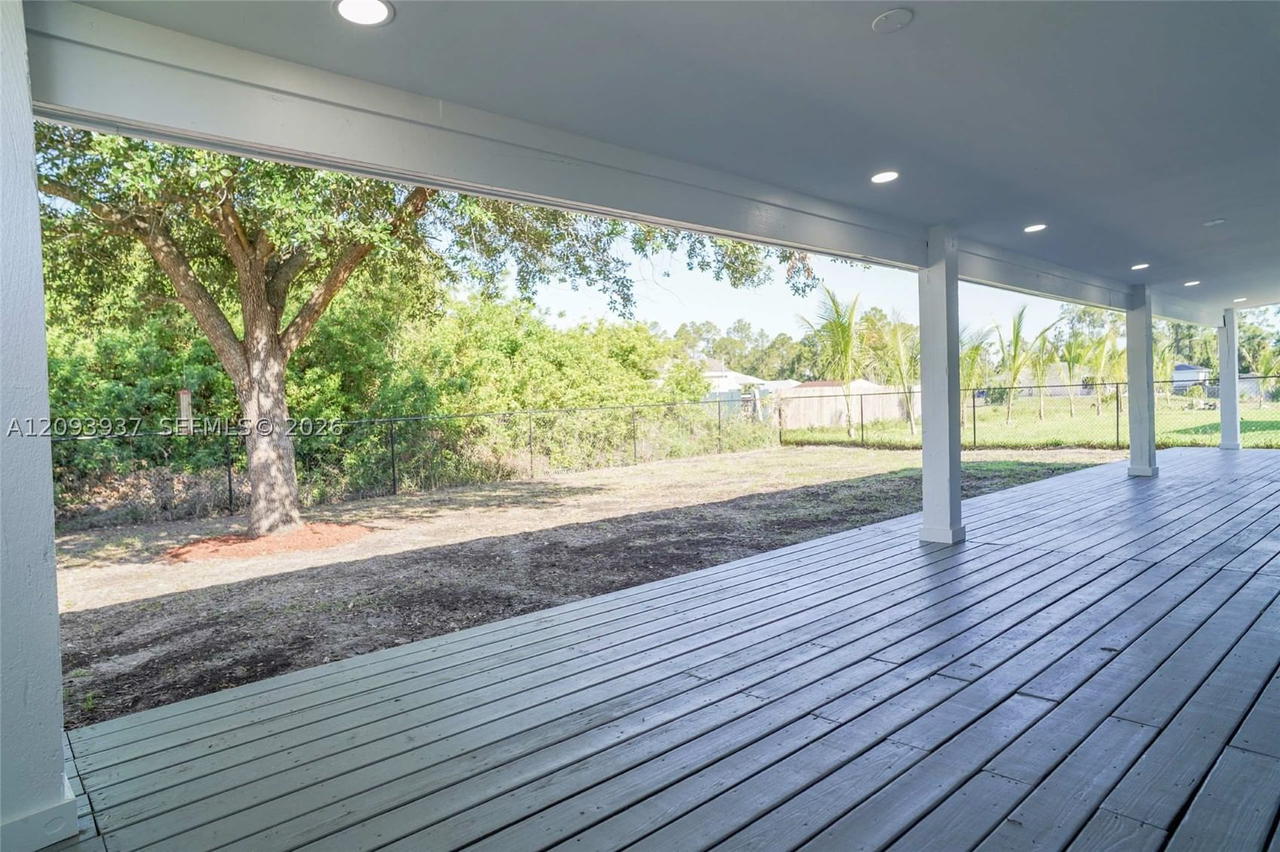 Real estate property located at 2801 flora ave N, Lee, Lehigh Acres, Lehigh Acres, FL