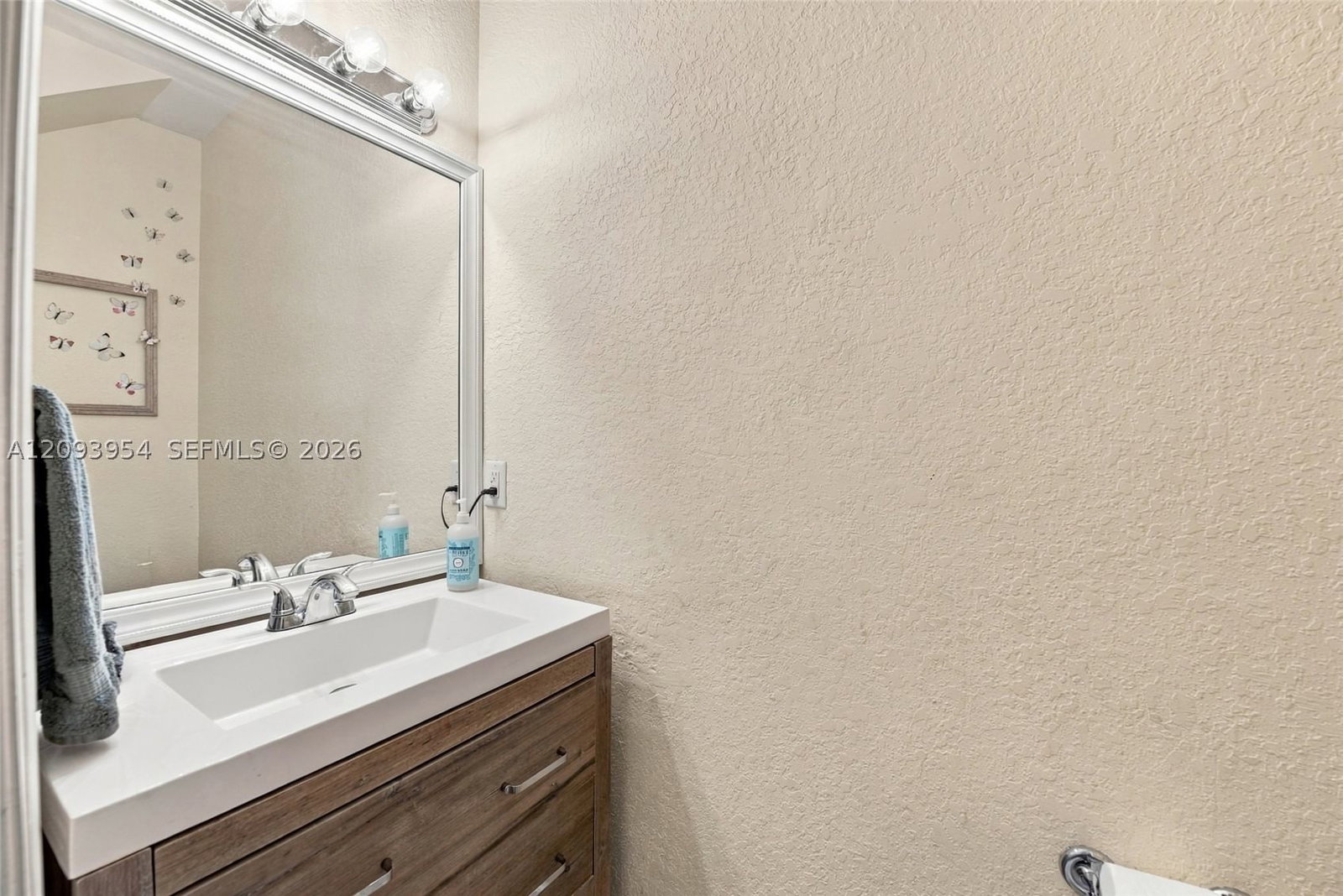 Real estate property located at 1025 207th Ter, Miami-dade, Ives Dairy Townhomes, Miami, FL