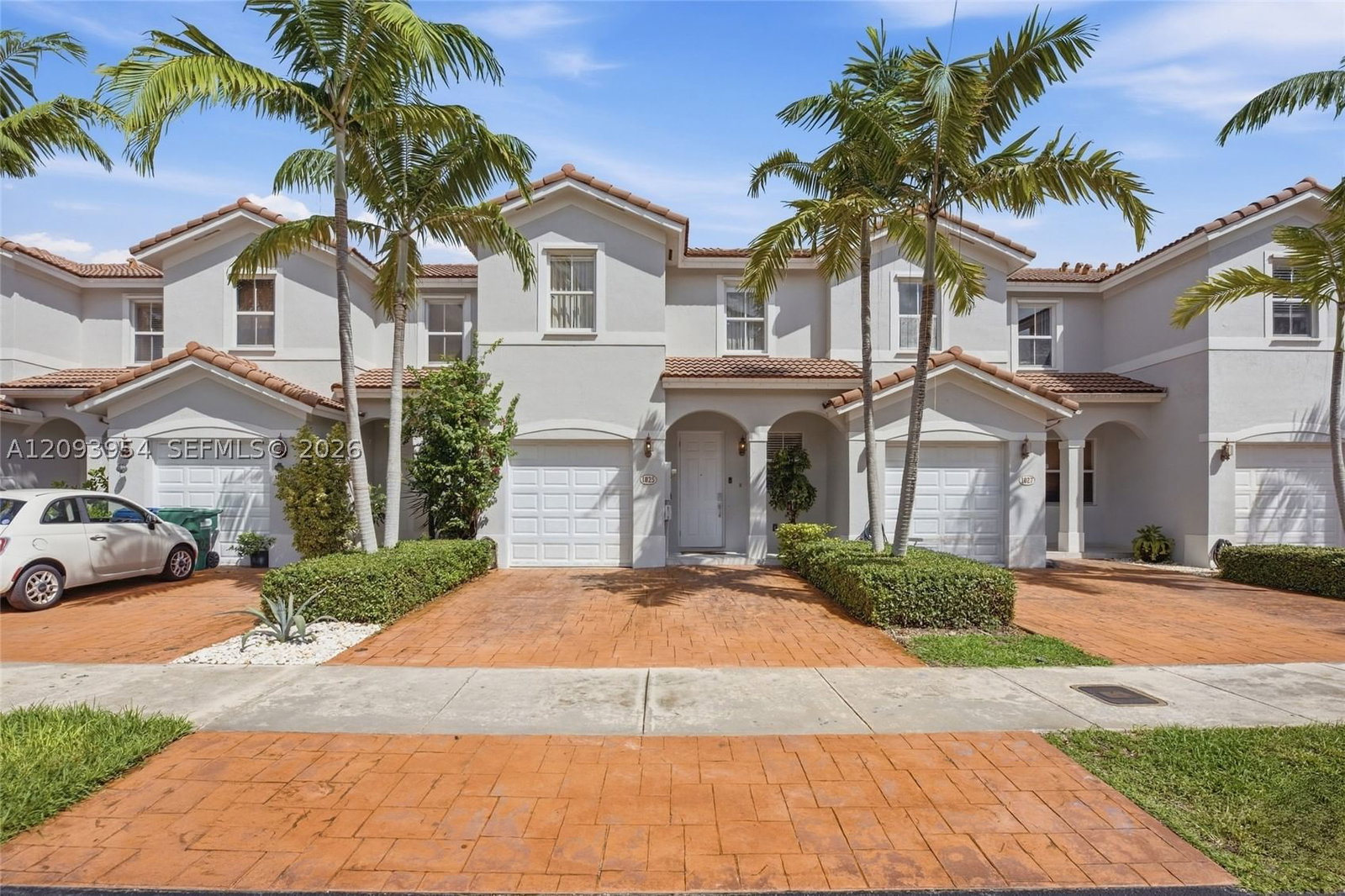 Real estate property located at 1025 207th Ter, Miami-dade, Ives Dairy Townhomes, Miami, FL