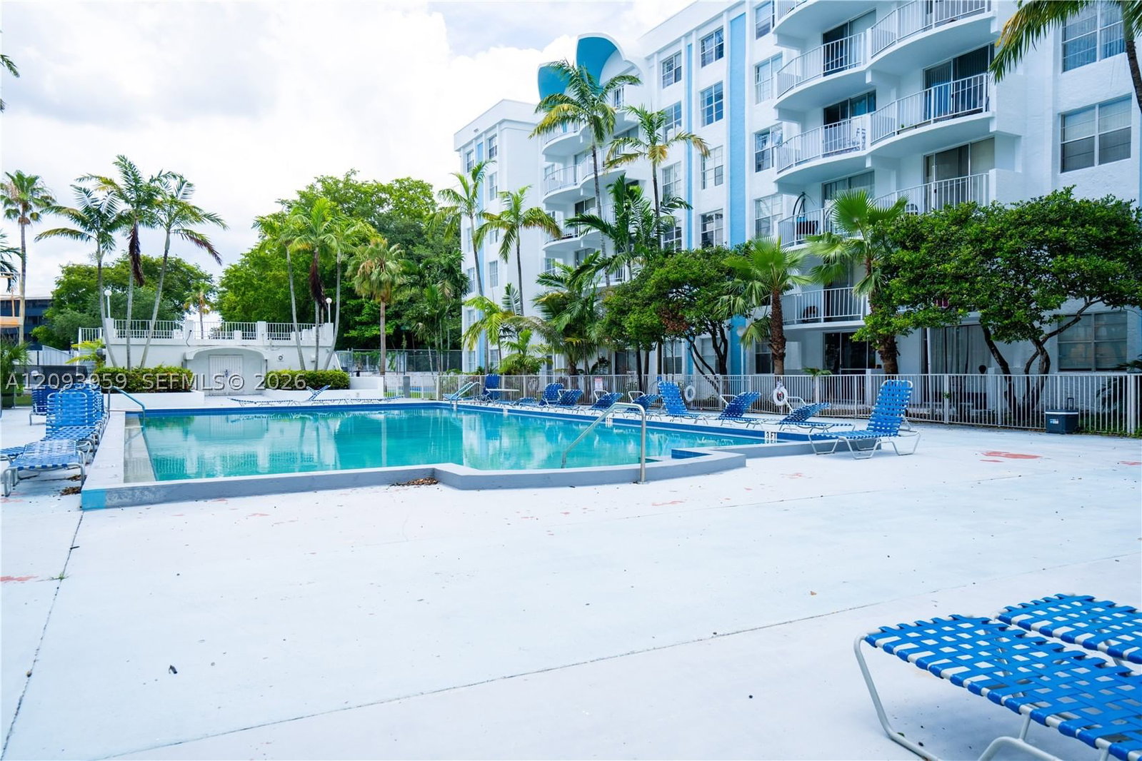 Real estate property located at 482 165th St Rd A-201, Miami-dade, Montecarlo Condo, Miami, FL
