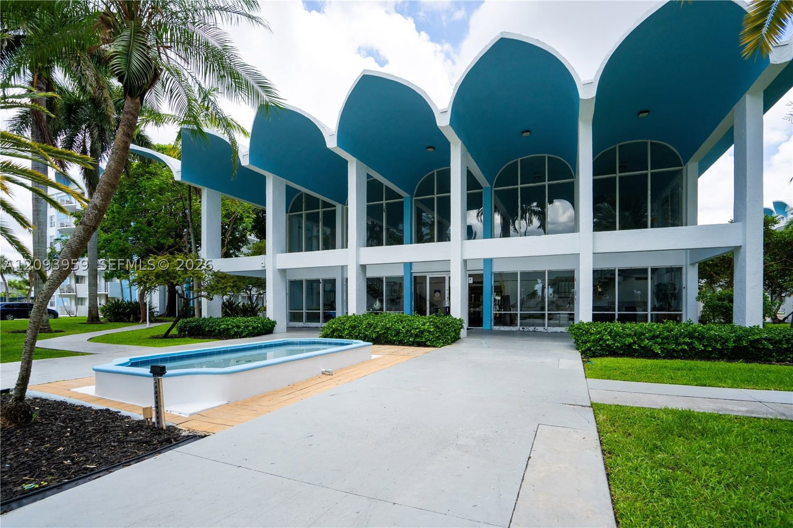 Real estate property located at 482 165th St Rd A-201, Miami-dade, Montecarlo Condo, Miami, FL