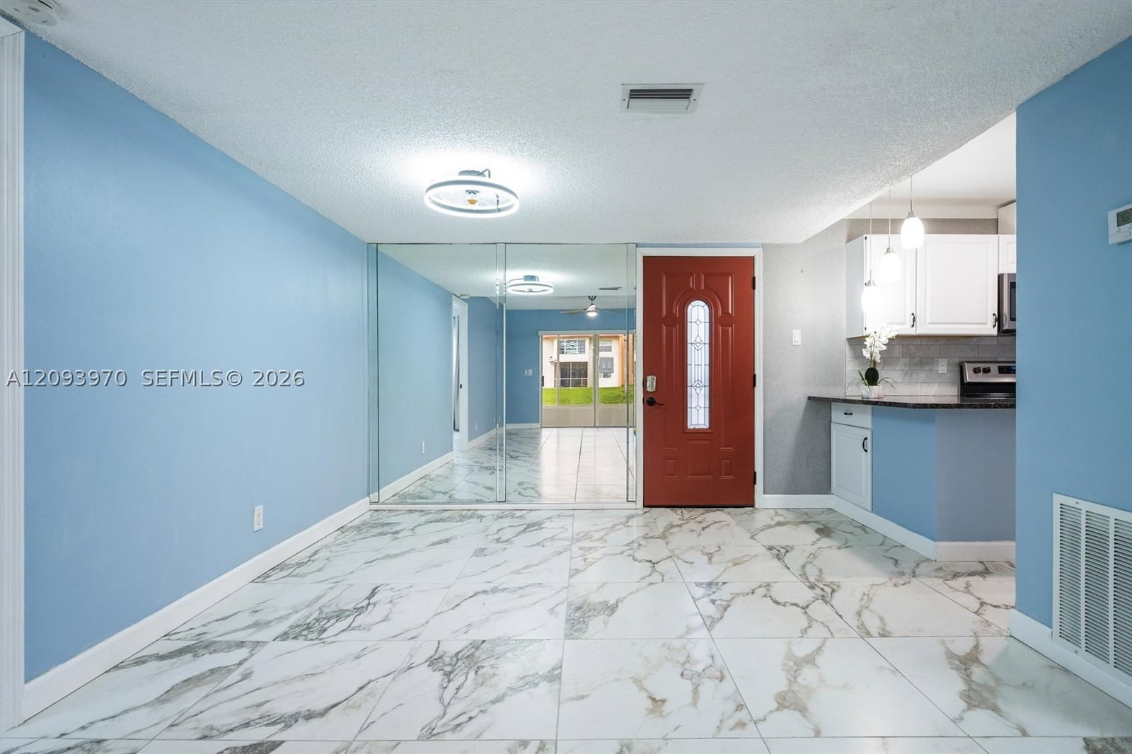 Real estate property located at 236 Lake Dora Dr #236, Palm Beach, Golden Lakes Village Cond, West Palm Beach, FL