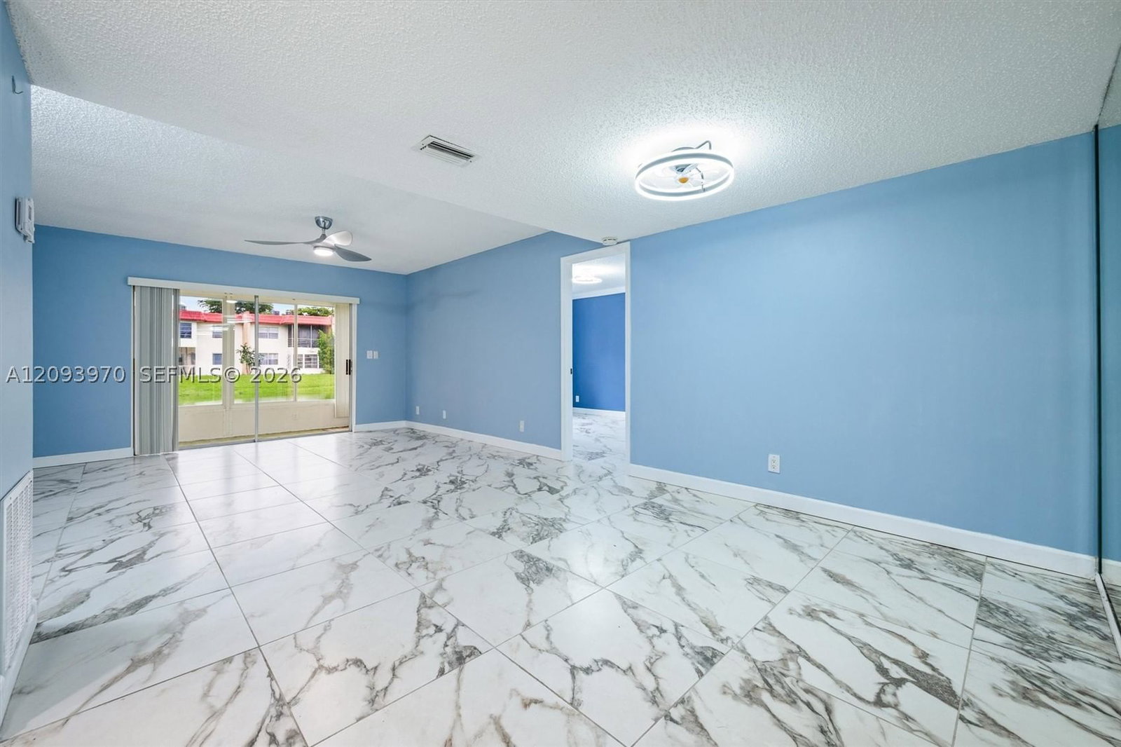 Real estate property located at 236 Lake Dora Dr #236, Palm Beach, Golden Lakes Village Cond, West Palm Beach, FL