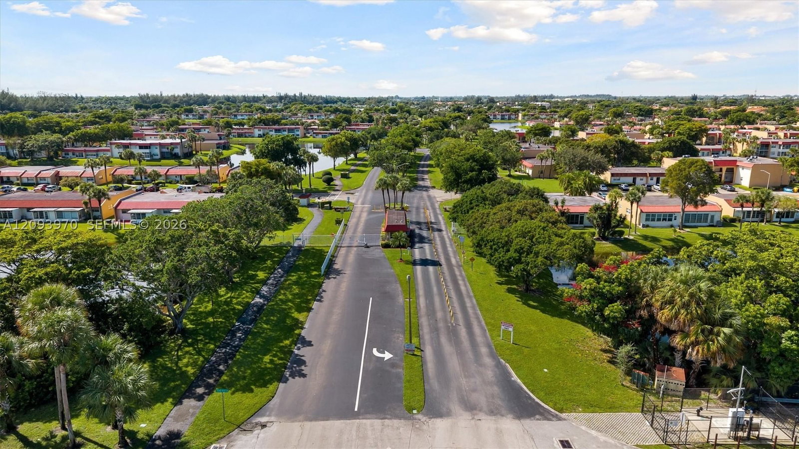 Real estate property located at 236 Lake Dora Dr #236, Palm Beach, Golden Lakes Village Cond, West Palm Beach, FL