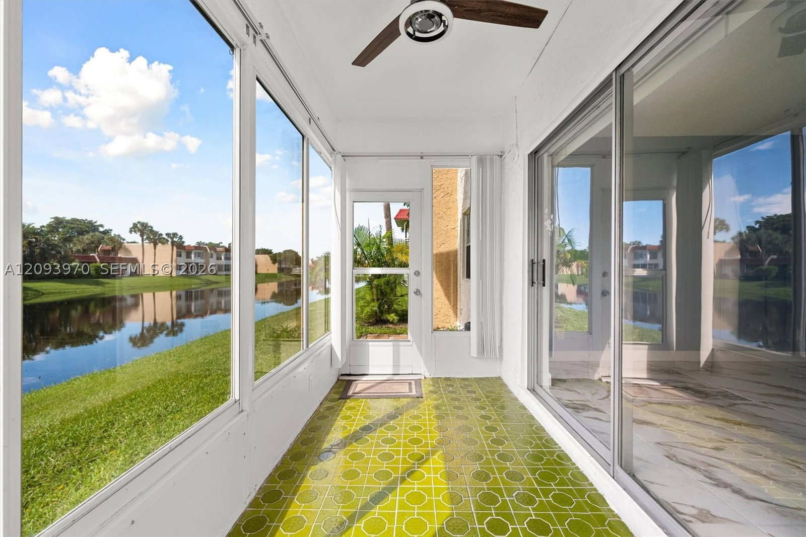 Real estate property located at 236 Lake Dora Dr #236, Palm Beach, Golden Lakes Village Cond, West Palm Beach, FL