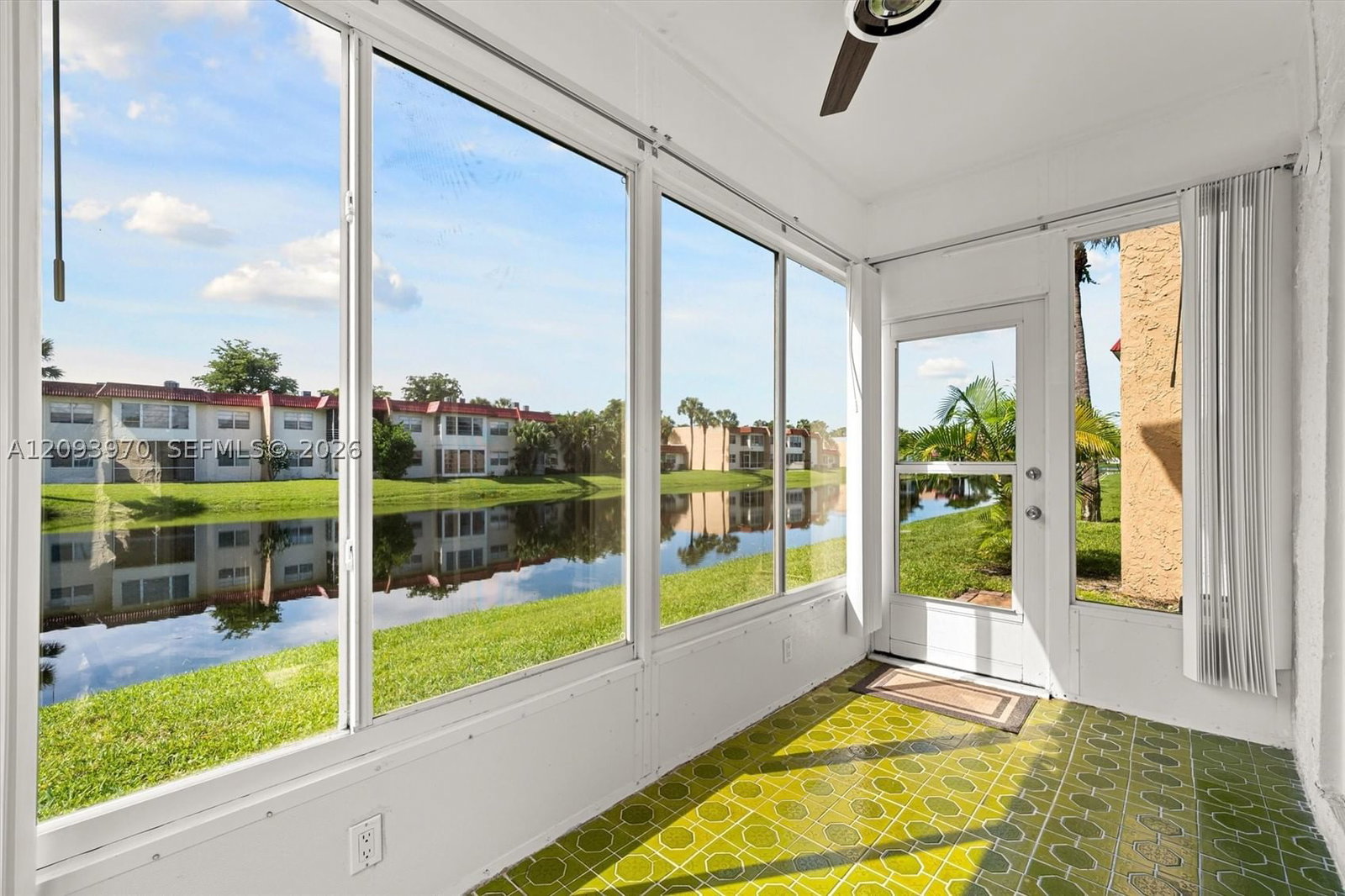 Real estate property located at 236 Lake Dora Dr #236, Palm Beach, Golden Lakes Village Cond, West Palm Beach, FL