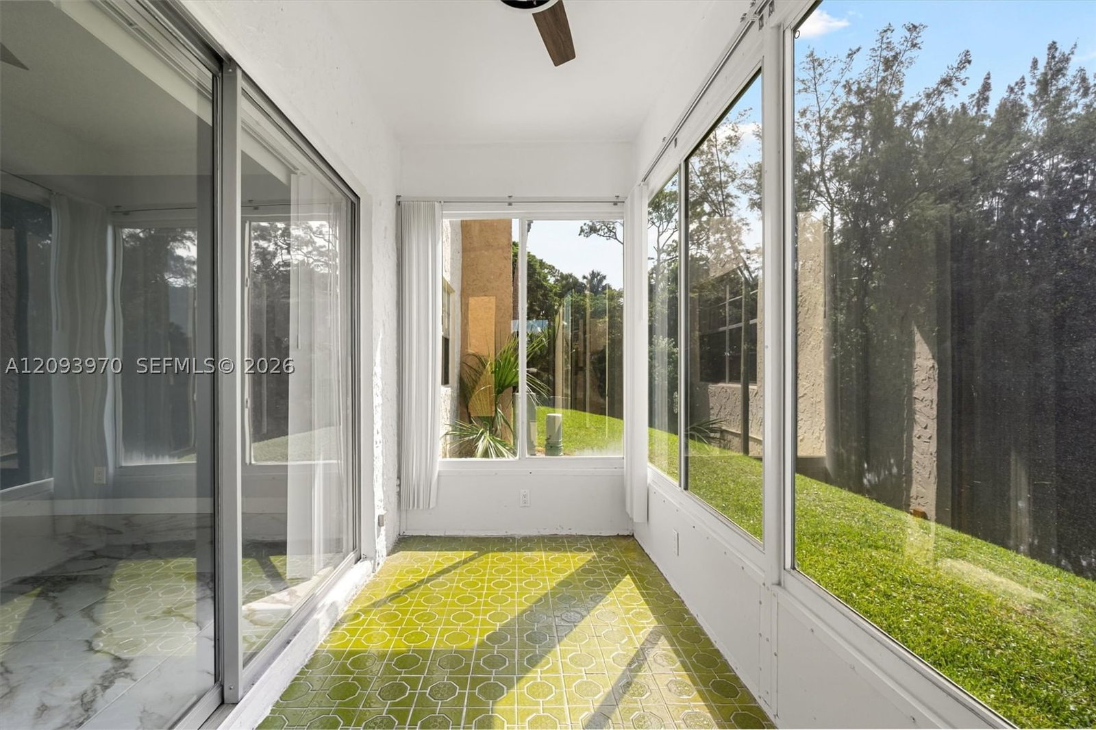 Real estate property located at 236 Lake Dora Dr #236, Palm Beach, Golden Lakes Village Cond, West Palm Beach, FL