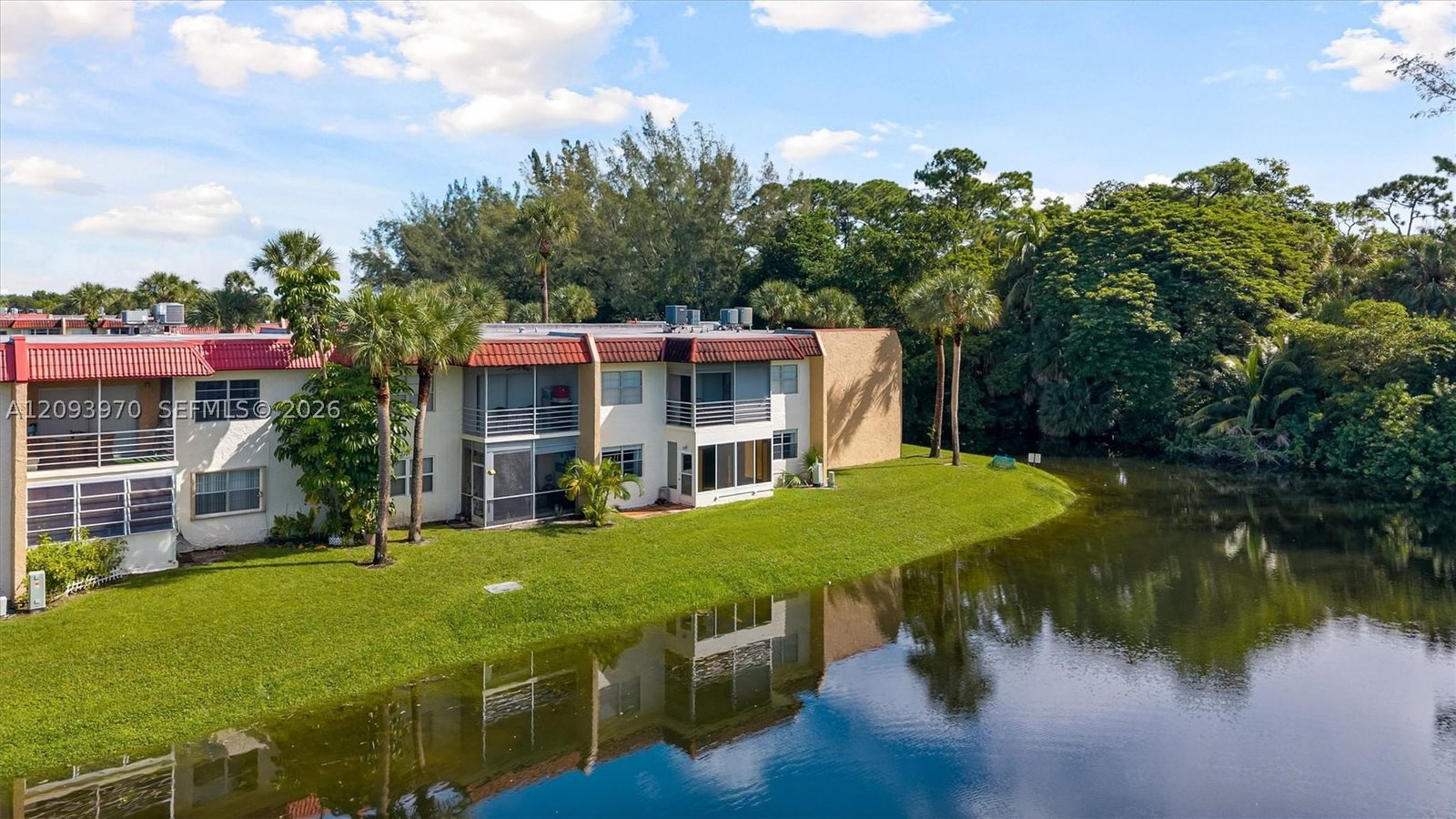 Real estate property located at 236 Lake Dora Dr #236, Palm Beach, Golden Lakes Village Cond, West Palm Beach, FL