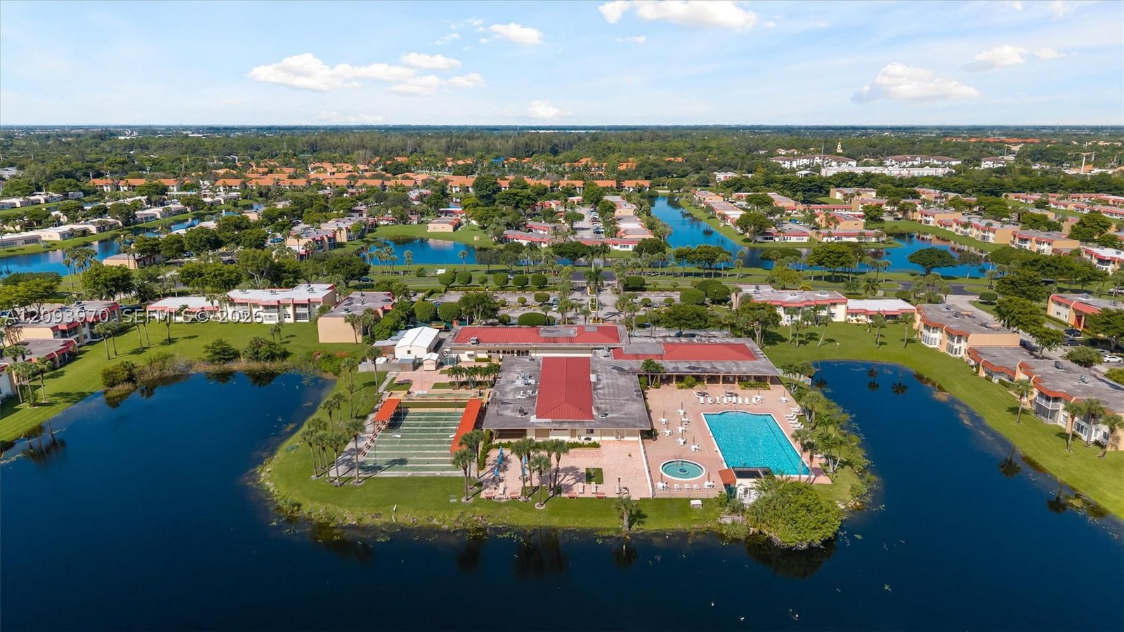 Real estate property located at 236 Lake Dora Dr #236, Palm Beach, Golden Lakes Village Cond, West Palm Beach, FL