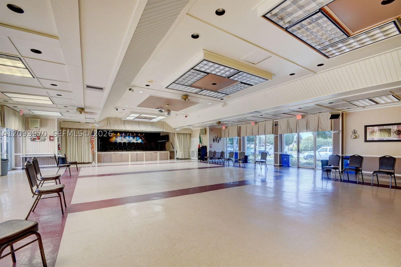 Real estate property located at 236 Lake Dora Dr #236, Palm Beach, Golden Lakes Village Cond, West Palm Beach, FL