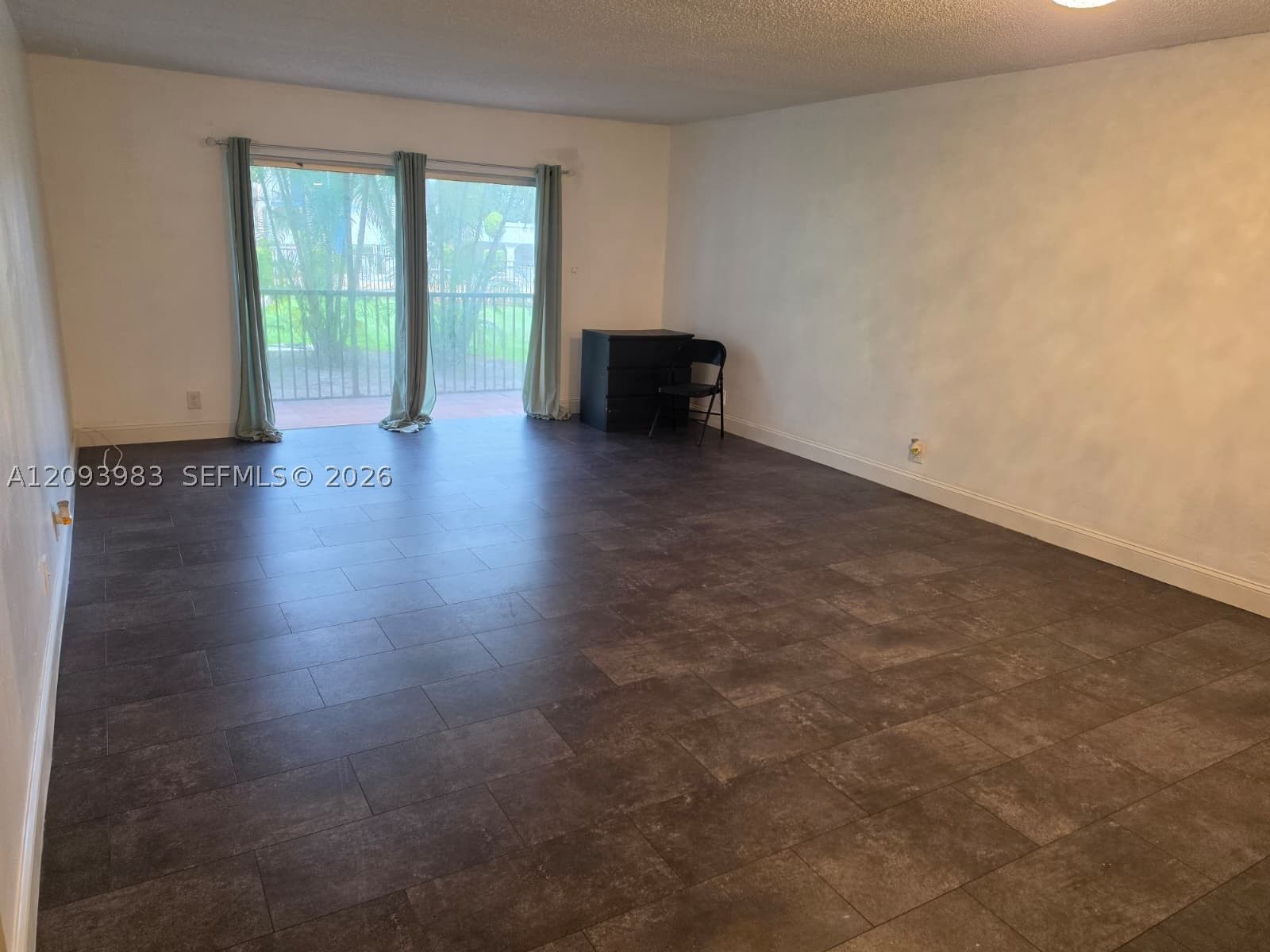 Real estate property located at 5961 Falls Cir Dr #109, Broward, The Falls Of Inverrary, Lauderhill, FL