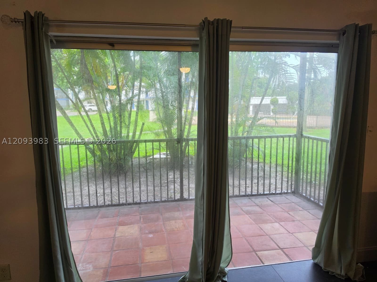 Real estate property located at 5961 Falls Cir Dr #109, Broward, The Falls Of Inverrary, Lauderhill, FL