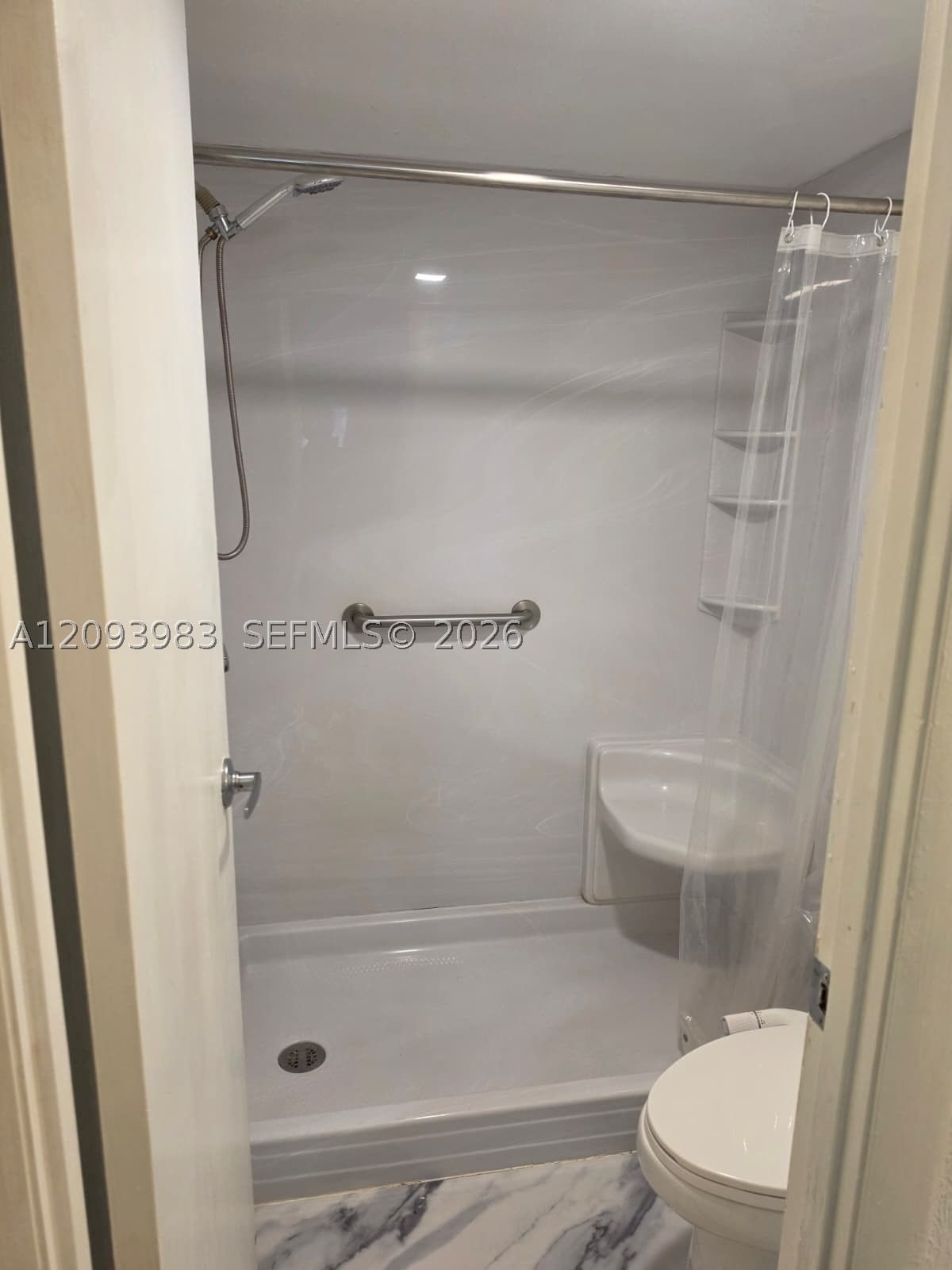 Real estate property located at 5961 Falls Cir Dr #109, Broward, The Falls Of Inverrary, Lauderhill, FL
