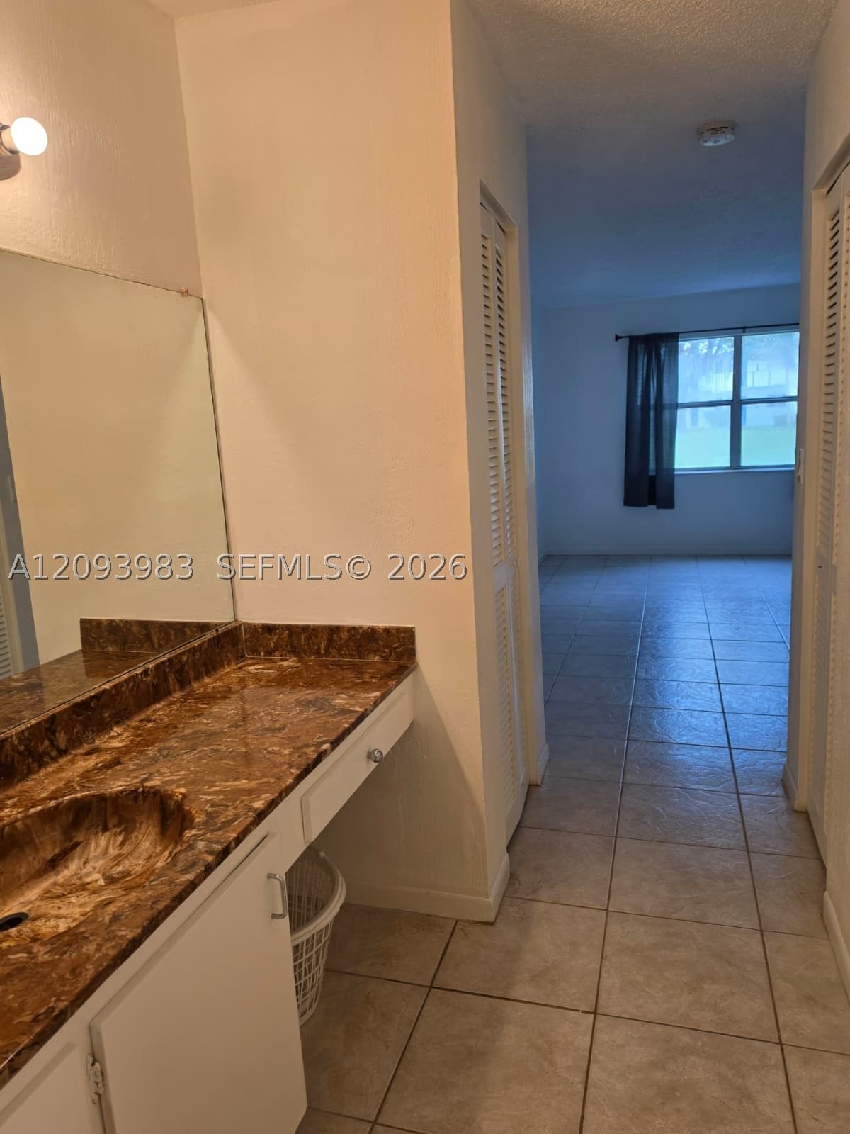 Real estate property located at 5961 Falls Cir Dr #109, Broward, The Falls Of Inverrary, Lauderhill, FL