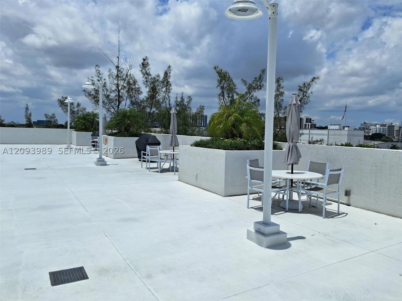 Real estate property located at 275 18th St #1409, Miami-dade, 1800 Biscayne Plaza Condo, Miami, FL