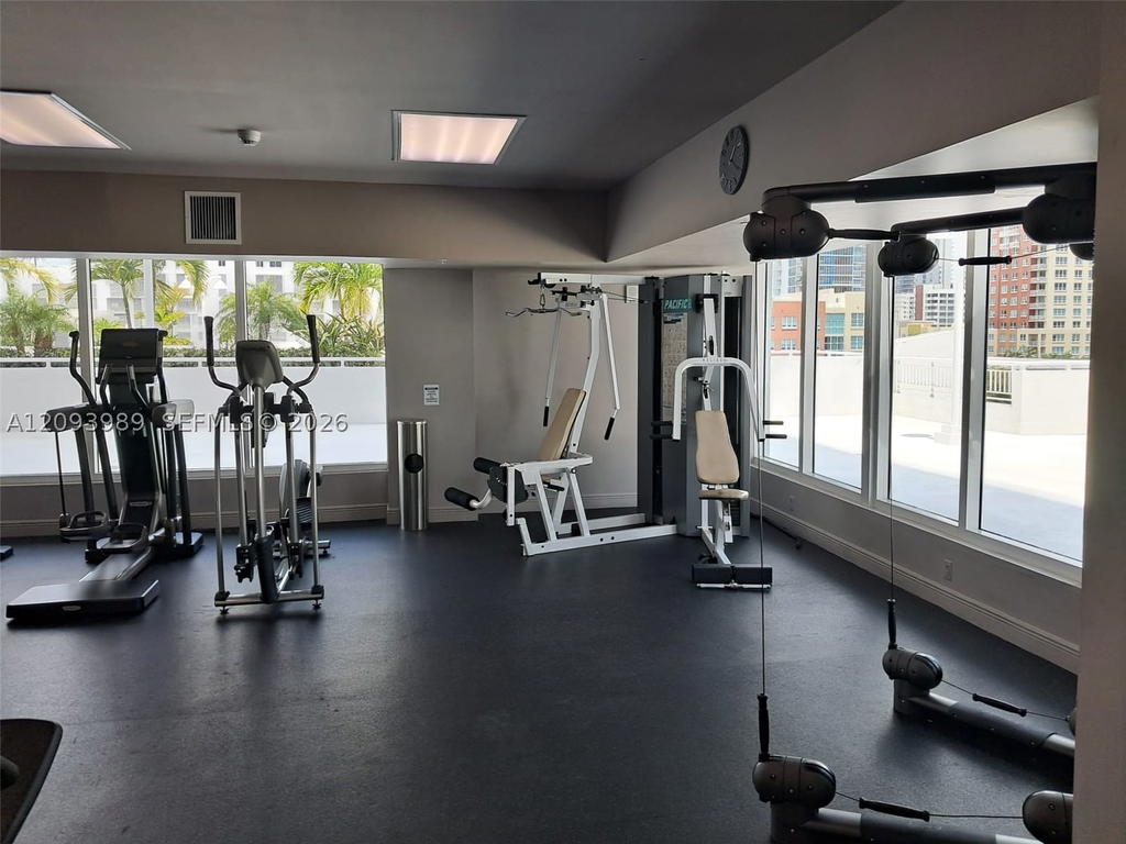 Real estate property located at 275 18th St #1409, Miami-dade, 1800 Biscayne Plaza Condo, Miami, FL