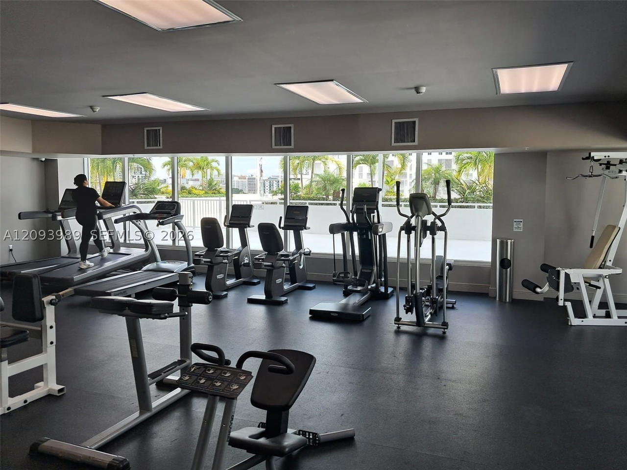 Real estate property located at 275 18th St #1409, Miami-dade, 1800 Biscayne Plaza Condo, Miami, FL
