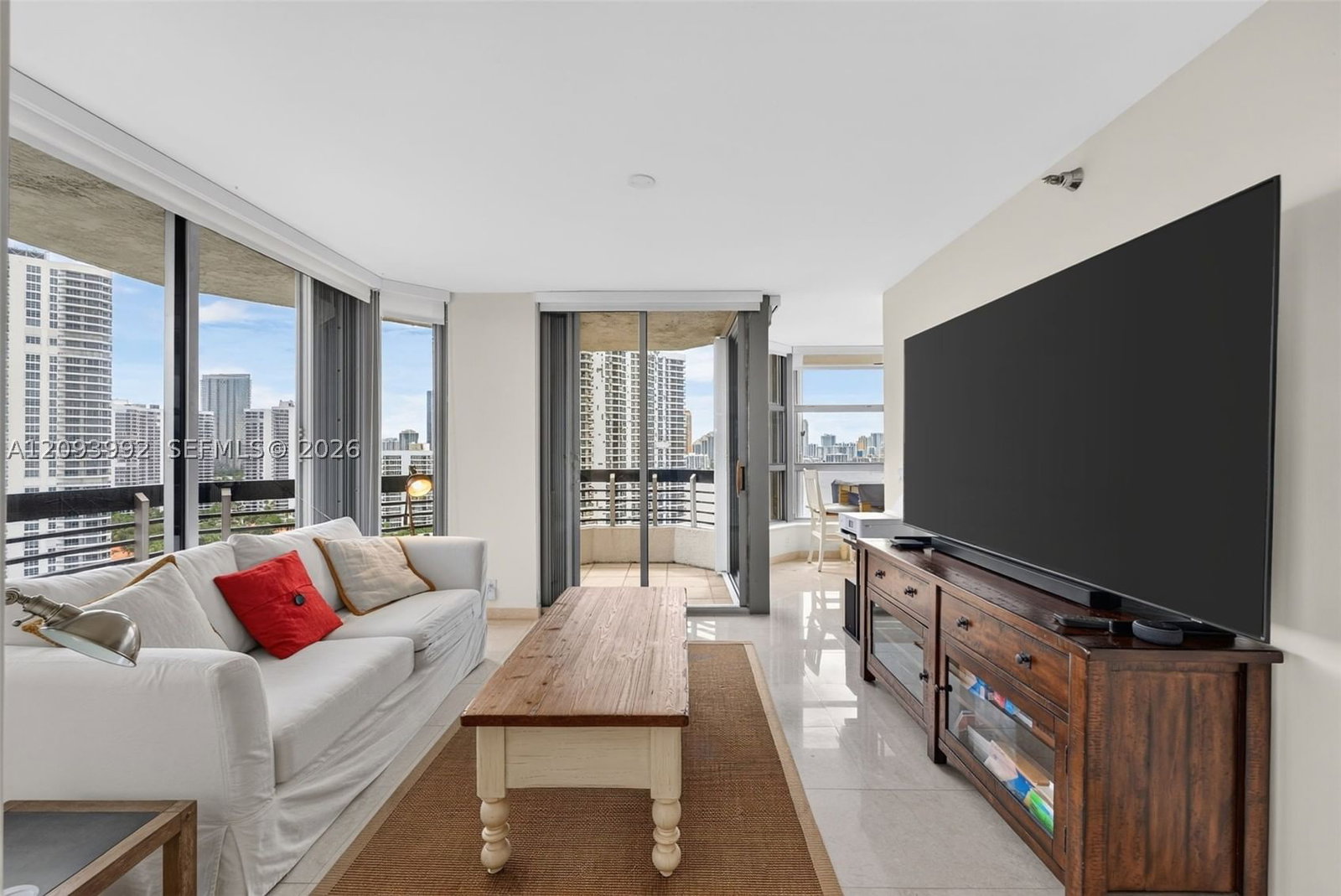 Real estate property located at 3400 192nd St #2012, Miami-dade, Mystic Pointe Tower 600 C, Aventura, FL