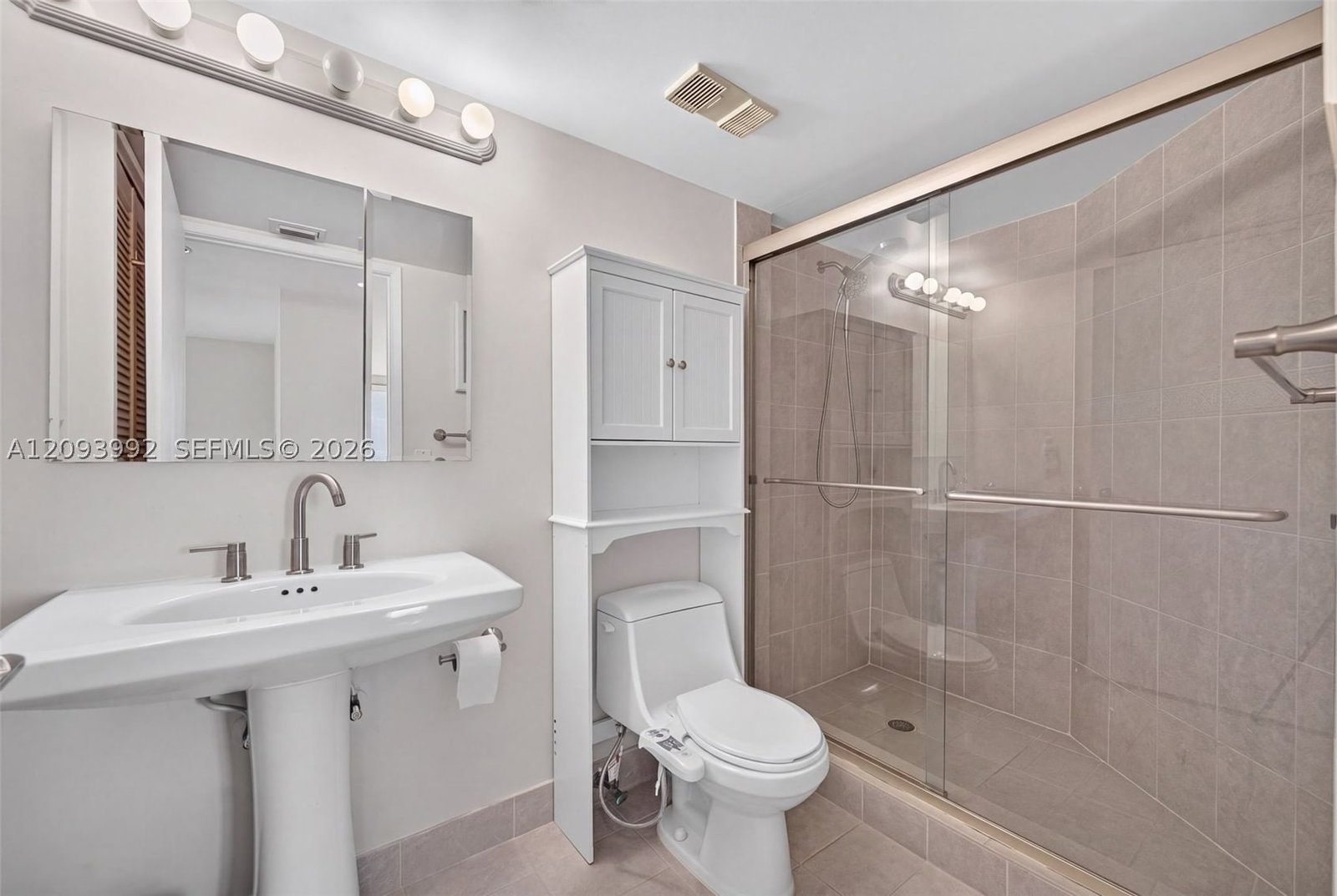 Real estate property located at 3400 192nd St #2012, Miami-dade, Mystic Pointe Tower 600 C, Aventura, FL