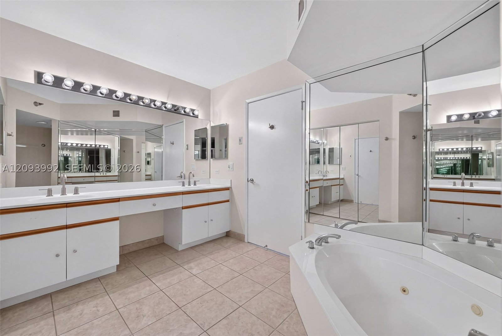 Real estate property located at 3400 192nd St #2012, Miami-dade, Mystic Pointe Tower 600 C, Aventura, FL