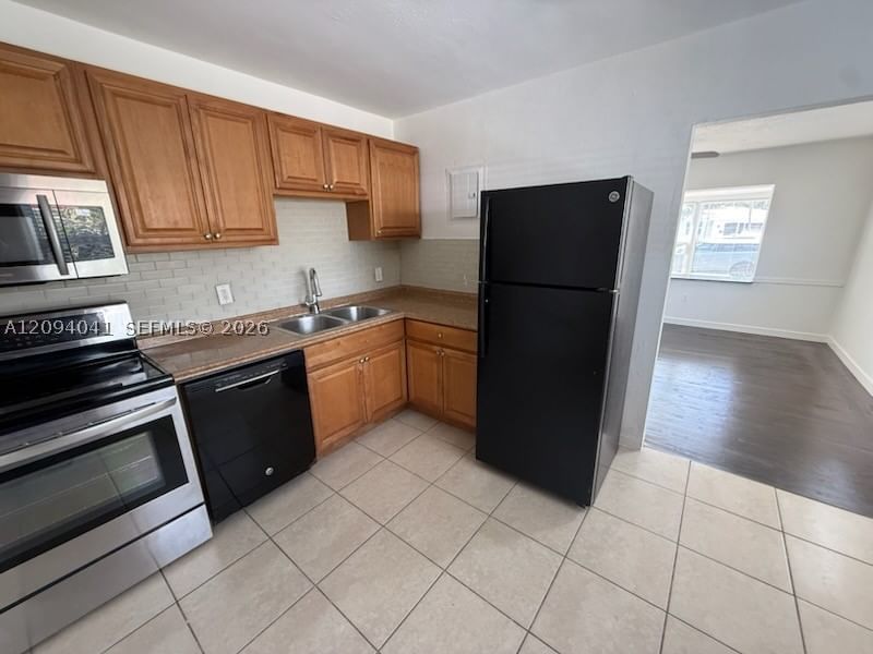 Real estate property located at 2471 Dewey St, Broward, Washington Heights, Hollywood, FL